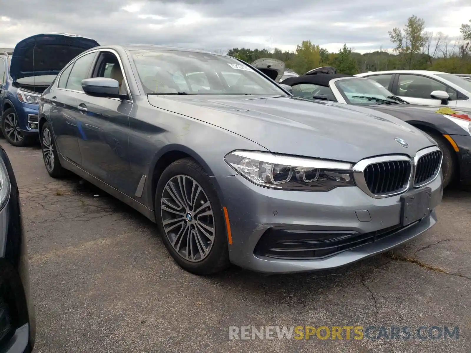 1 Photograph of a damaged car WBAJA7C58KWW06015 BMW 5 SERIES 2019