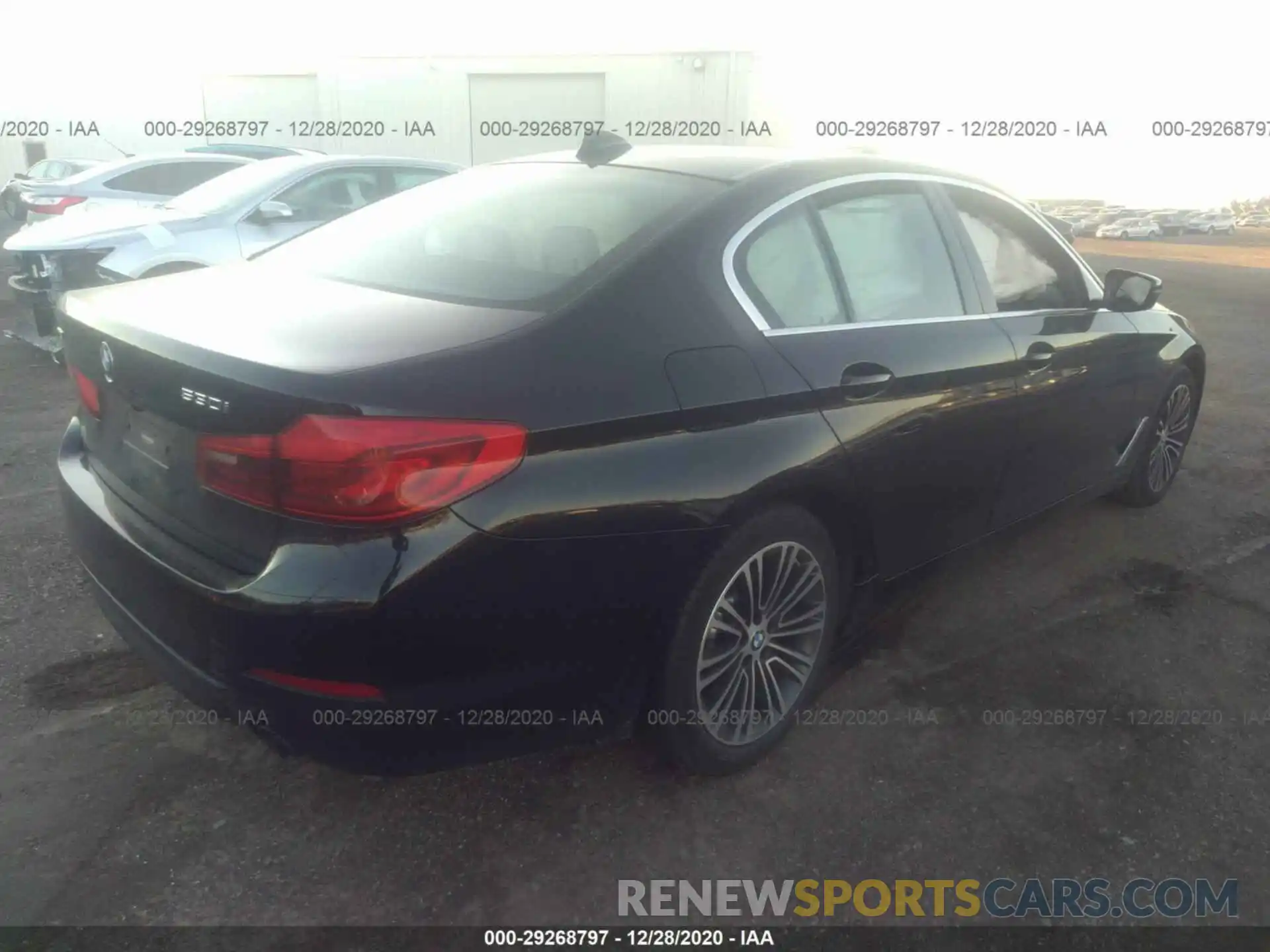 4 Photograph of a damaged car WBAJA7C58KWW17662 BMW 5 SERIES 2019