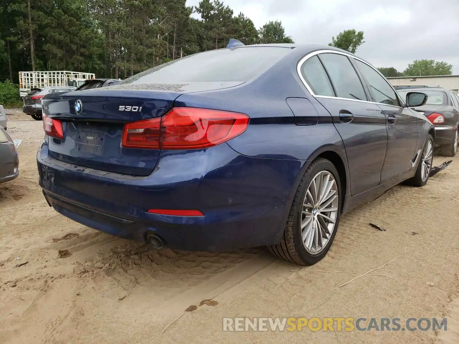 4 Photograph of a damaged car WBAJA7C58KWW25339 BMW 5 SERIES 2019