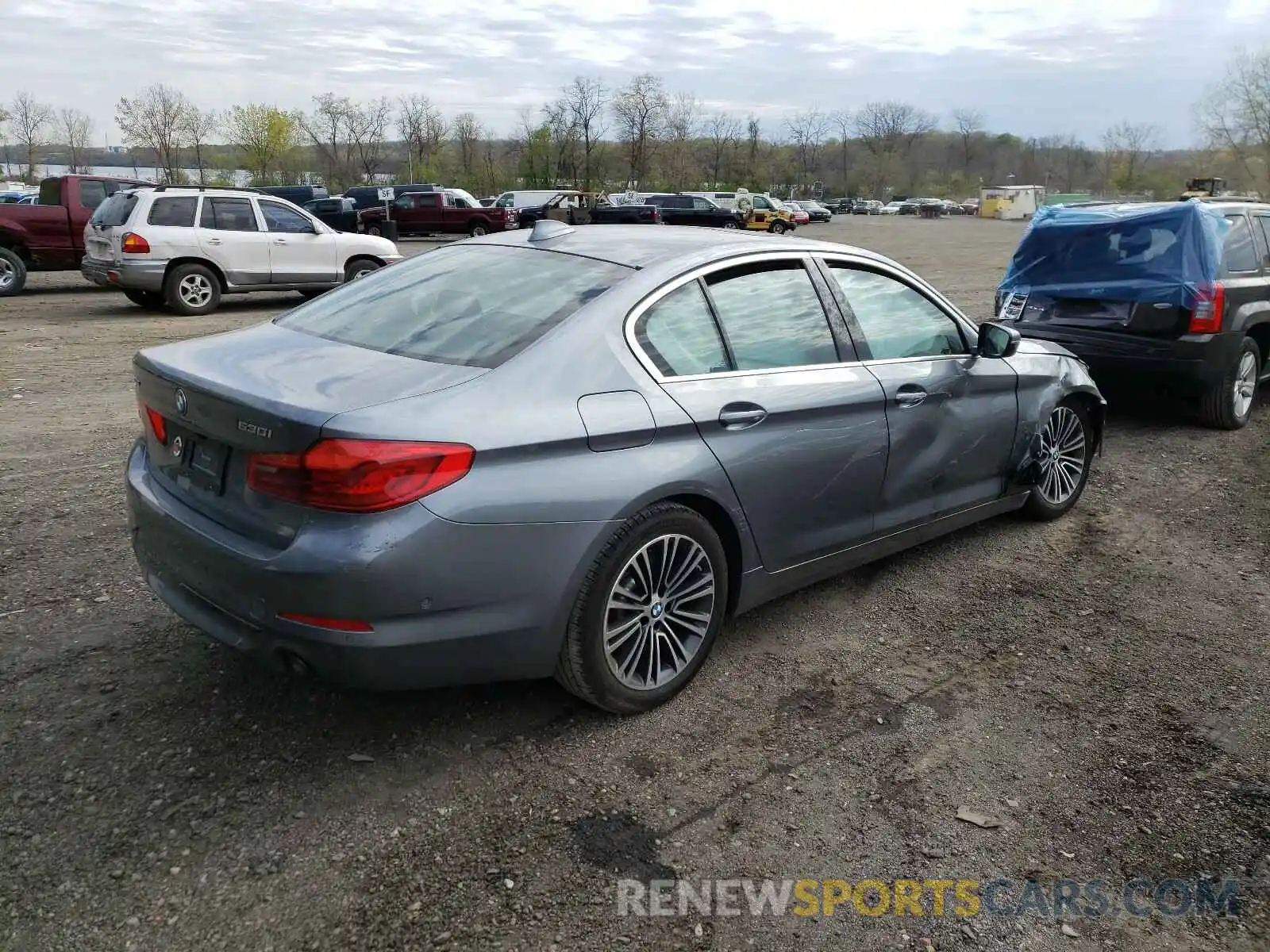 4 Photograph of a damaged car WBAJA7C58KWW31934 BMW 5 SERIES 2019