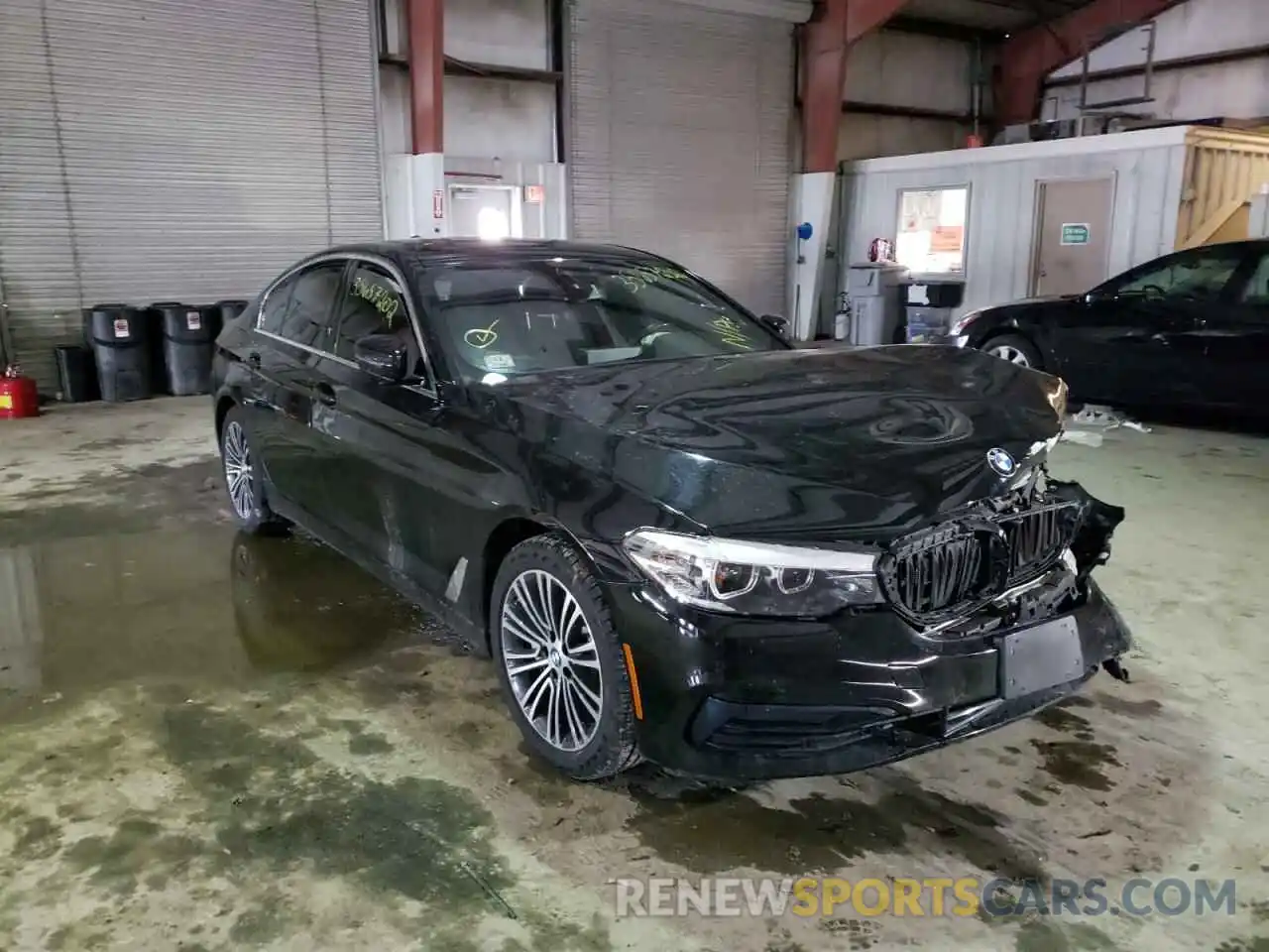 1 Photograph of a damaged car WBAJA7C58KWW33439 BMW 5 SERIES 2019