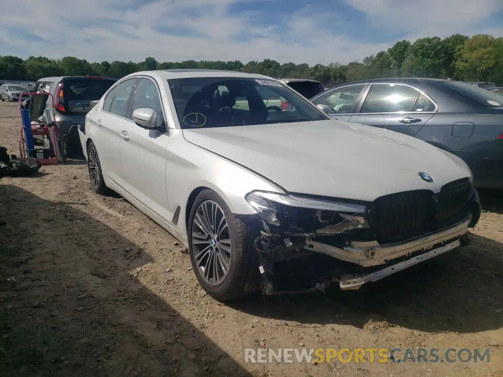 1 Фотография поврежденного автомобиля WBAJA7C58KWW39757 BMW 5 SERIES 2019