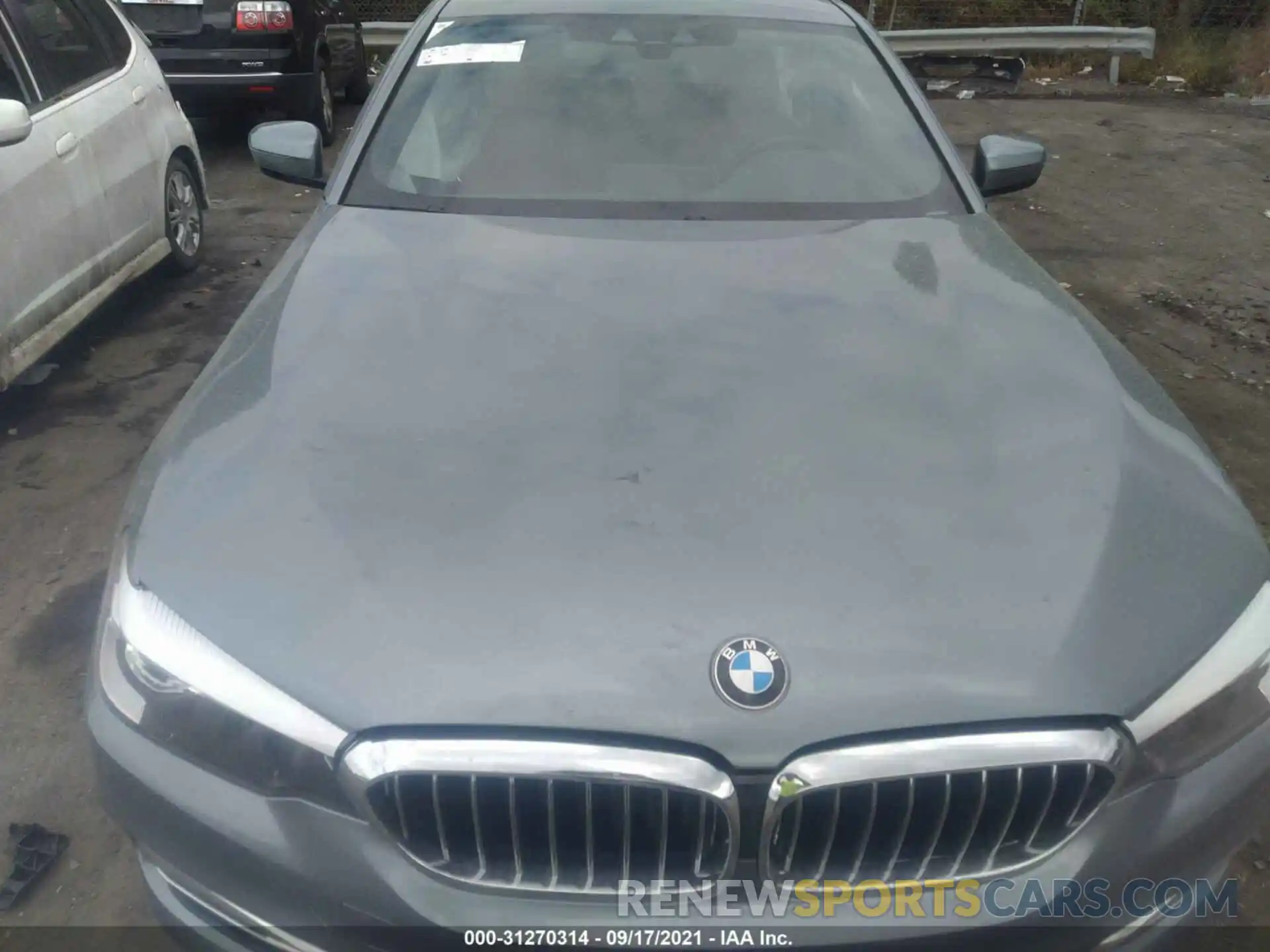 10 Фотография поврежденного автомобиля WBAJA7C58KWW50077 BMW 5 SERIES 2019