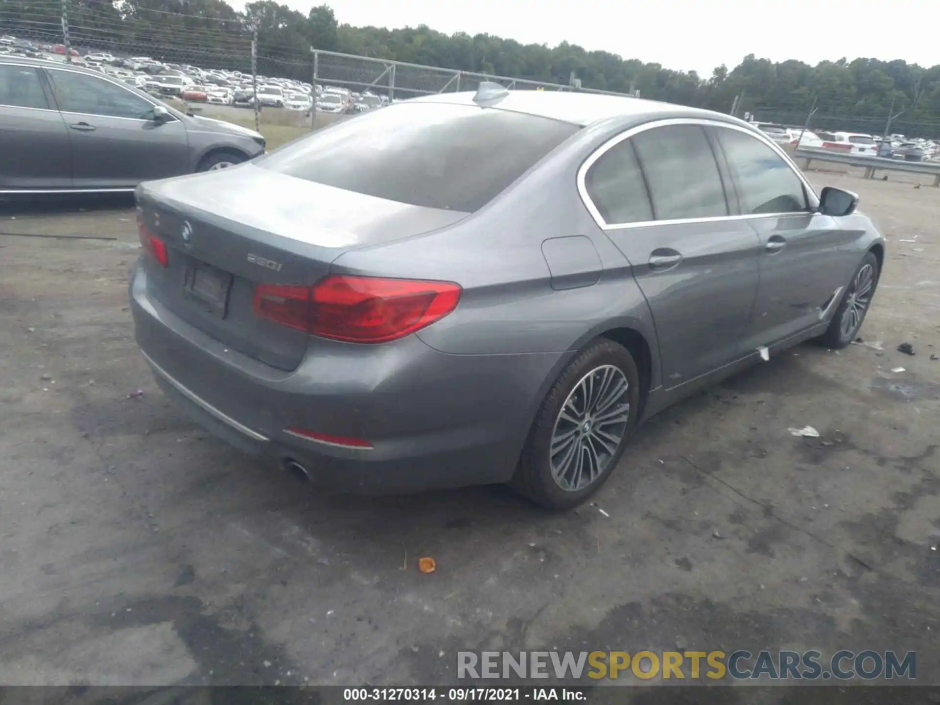 4 Photograph of a damaged car WBAJA7C58KWW50077 BMW 5 SERIES 2019