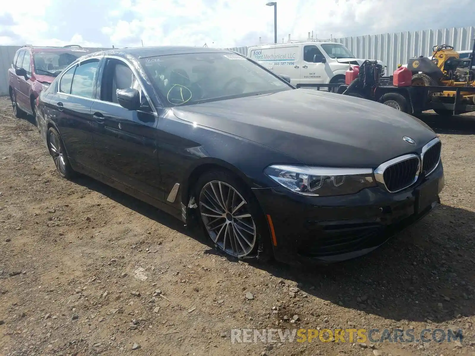 1 Фотография поврежденного автомобиля WBAJA7C59KG912831 BMW 5 SERIES 2019