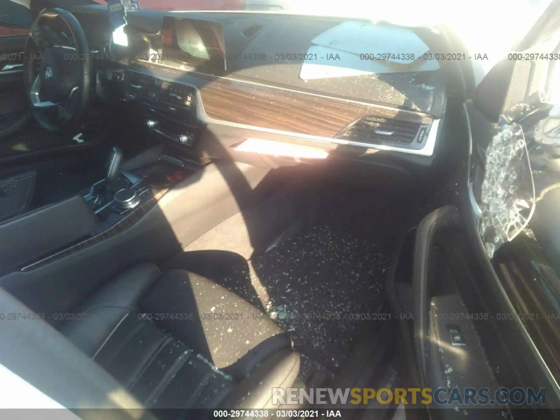 5 Фотография поврежденного автомобиля WBAJA7C59KWW17377 BMW 5 SERIES 2019