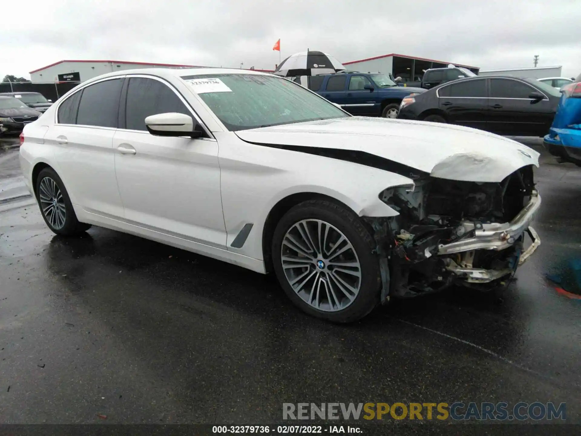 1 Photograph of a damaged car WBAJA7C59KWW17833 BMW 5 SERIES 2019