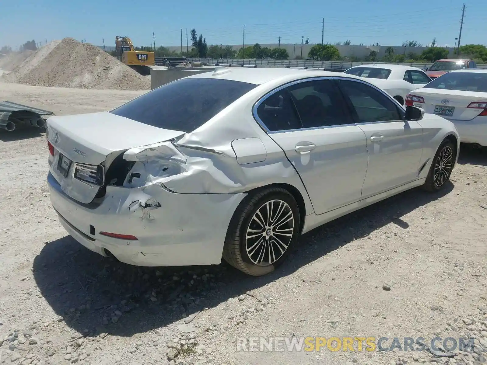 4 Photograph of a damaged car WBAJA7C59KWW19405 BMW 5 SERIES 2019