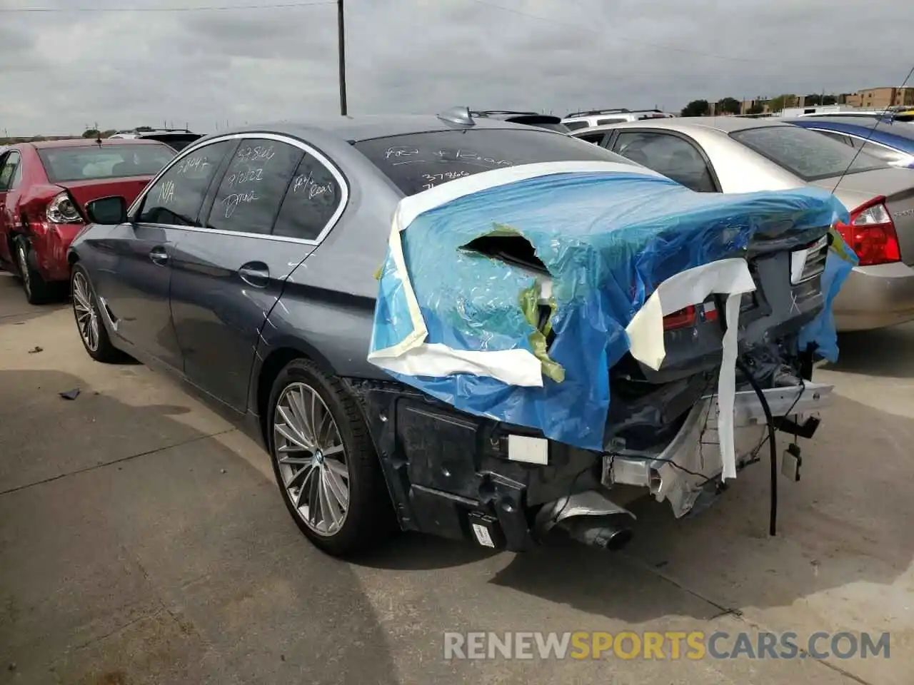 3 Photograph of a damaged car WBAJA7C59KWW19906 BMW 5 SERIES 2019