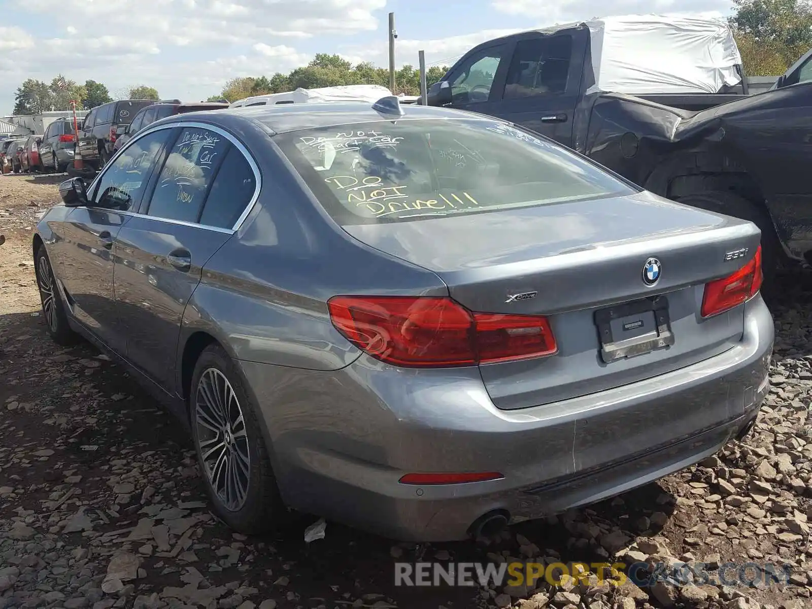 3 Photograph of a damaged car WBAJA7C59KWW27553 BMW 5 SERIES 2019