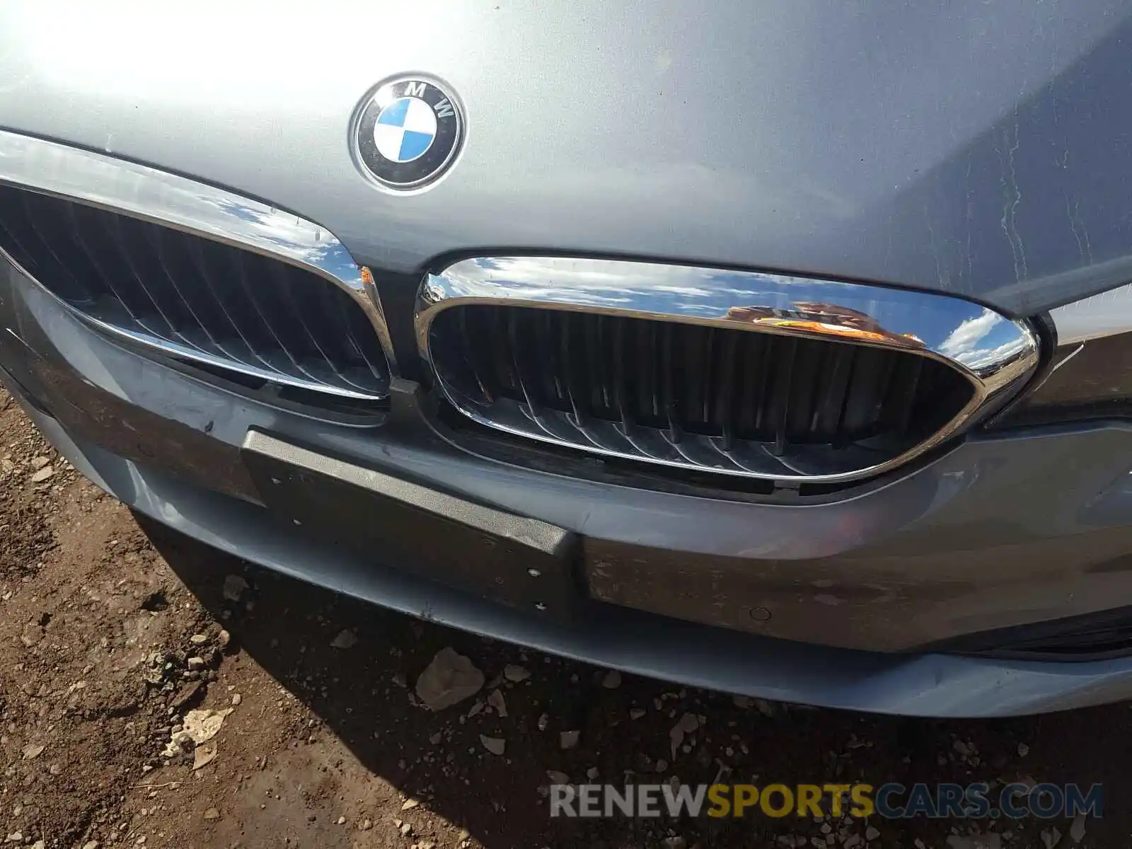 9 Photograph of a damaged car WBAJA7C59KWW27553 BMW 5 SERIES 2019