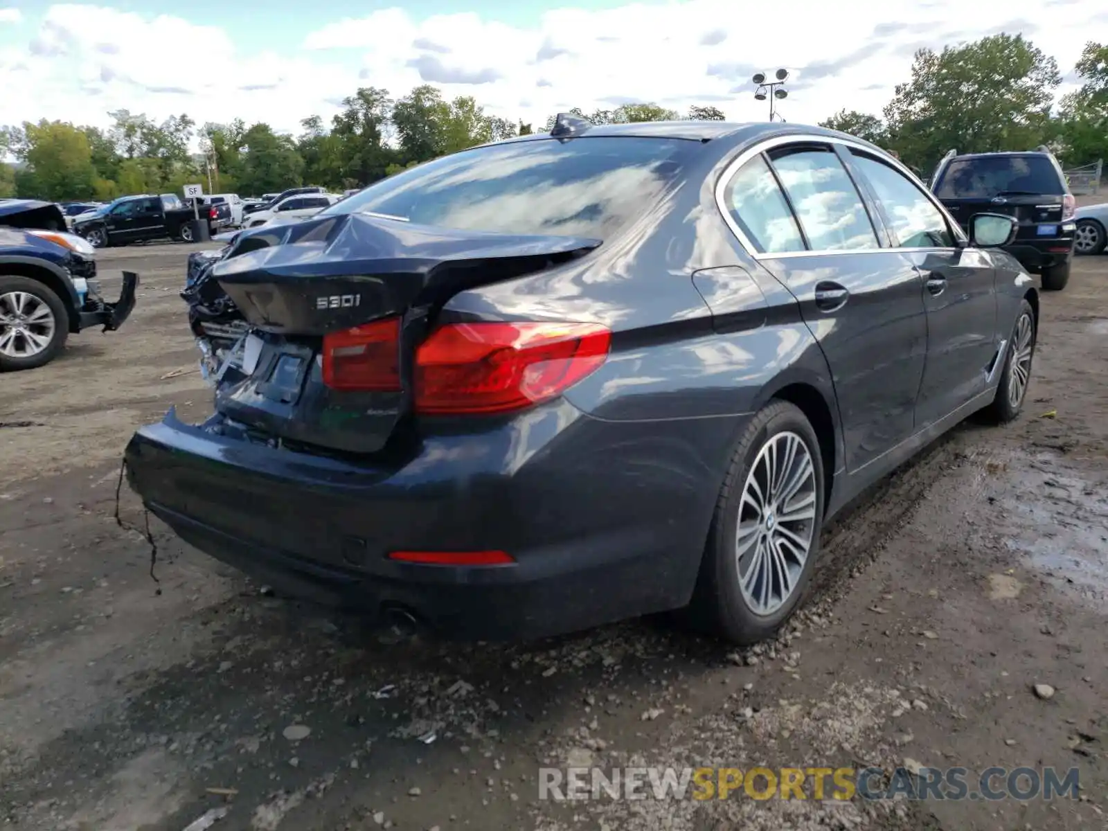 4 Photograph of a damaged car WBAJA7C59KWW33238 BMW 5 SERIES 2019