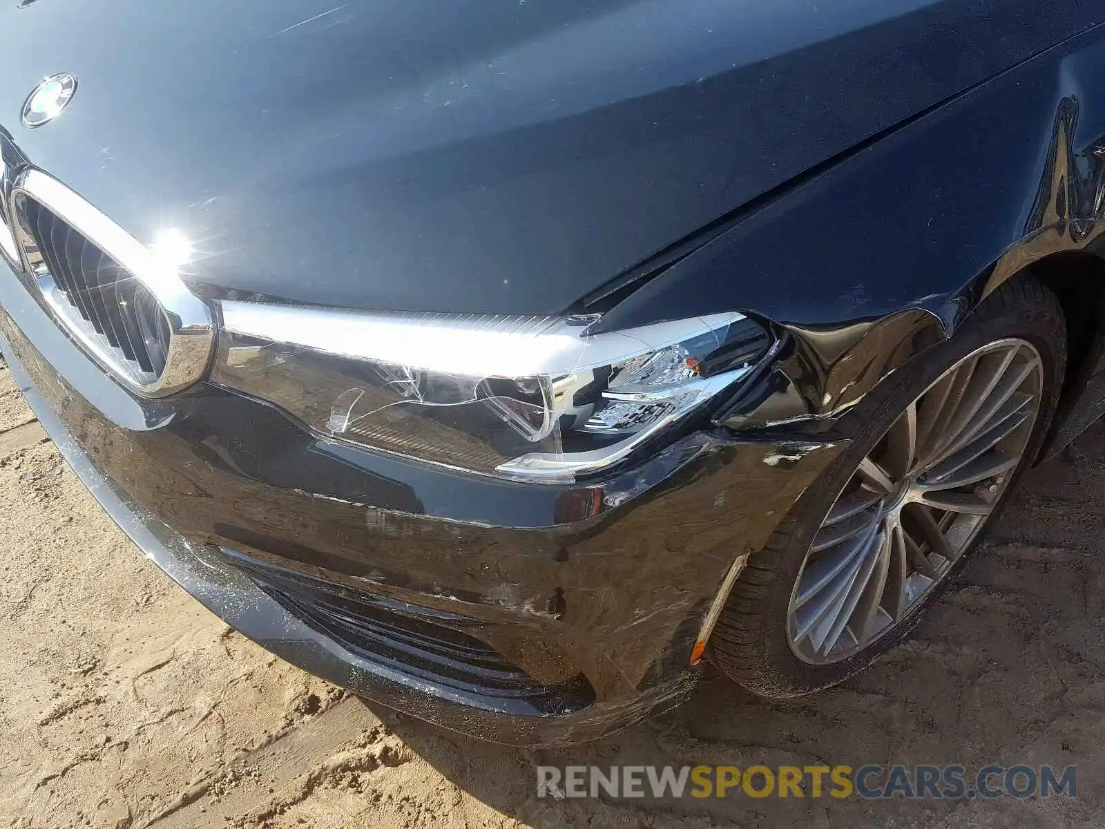 9 Photograph of a damaged car WBAJA7C59KWW36866 BMW 5 SERIES 2019