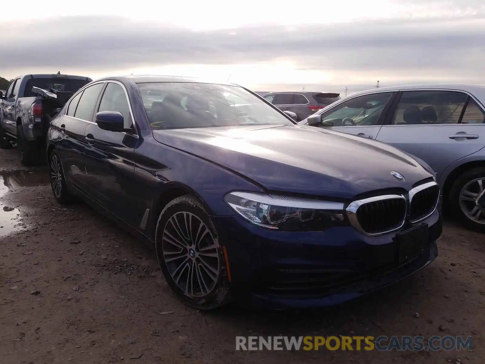 1 Photograph of a damaged car WBAJA7C59KWW48807 BMW 5 SERIES 2019