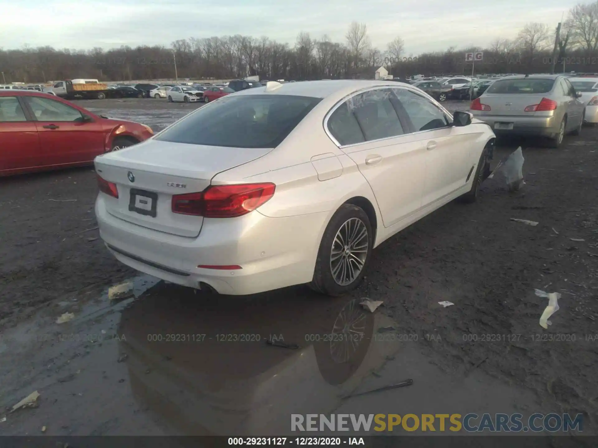 4 Photograph of a damaged car WBAJA7C5XKG909775 BMW 5 SERIES 2019