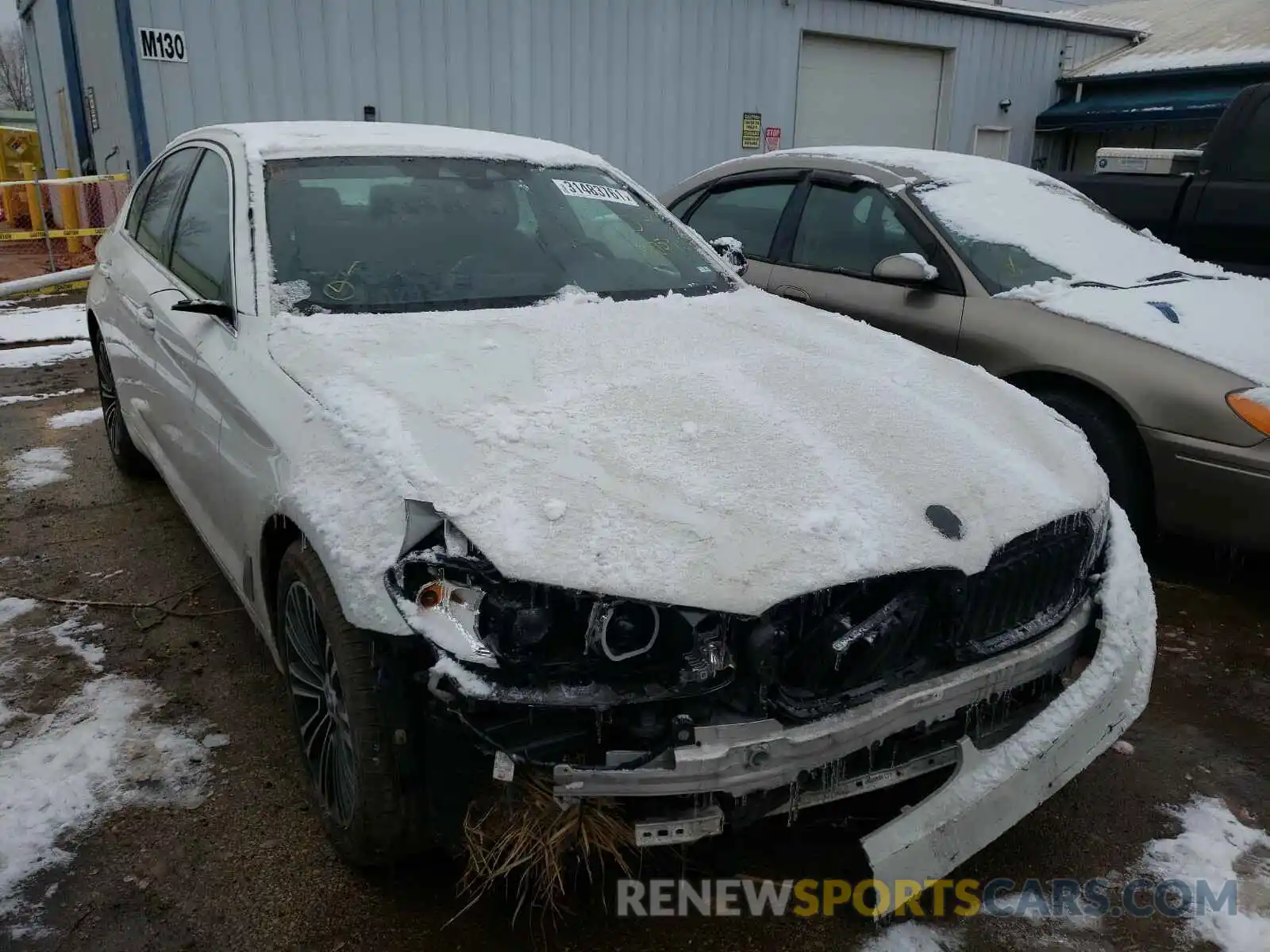 1 Photograph of a damaged car WBAJA7C5XKG910571 BMW 5 SERIES 2019