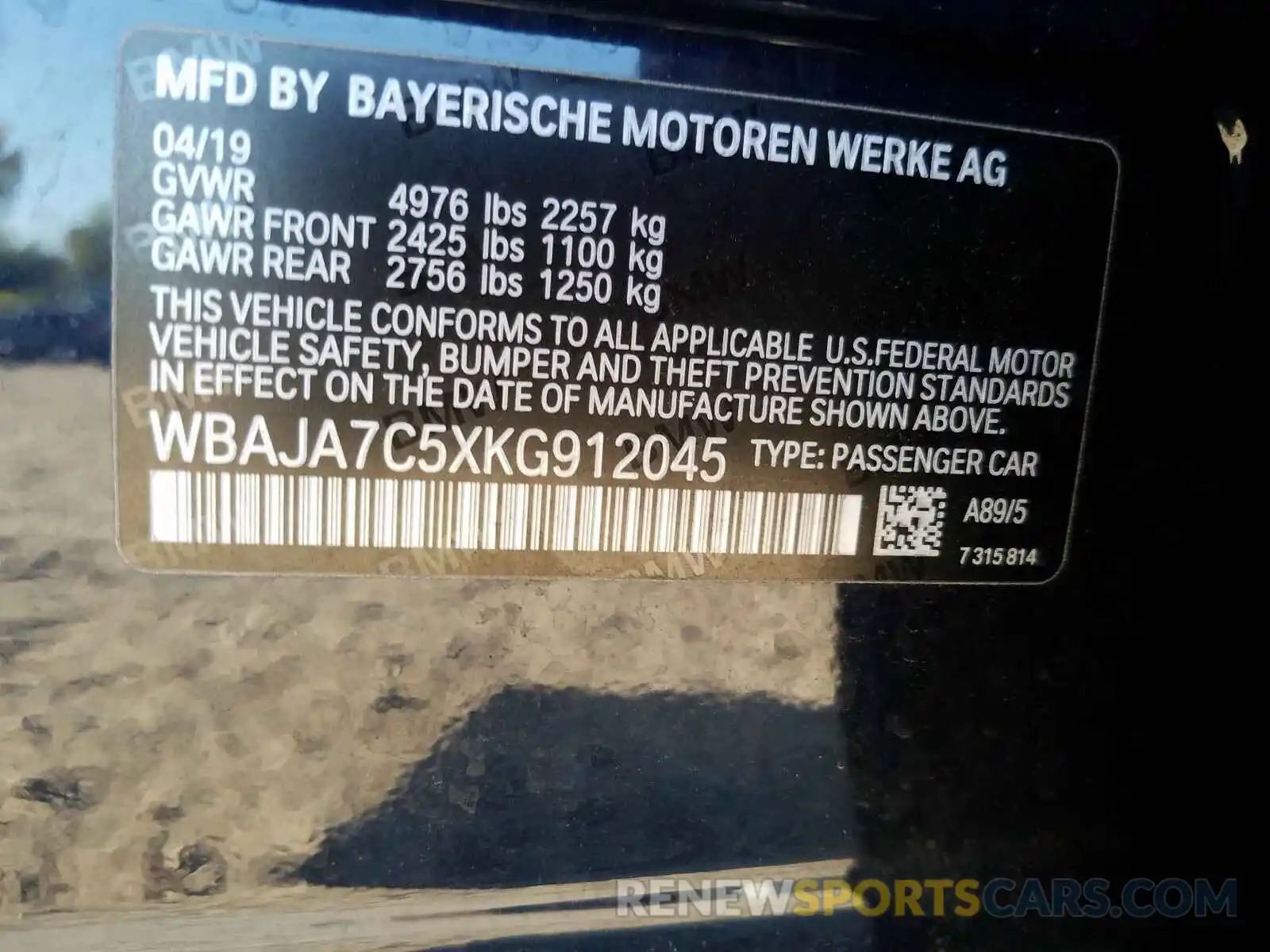 10 Photograph of a damaged car WBAJA7C5XKG912045 BMW 5 SERIES 2019
