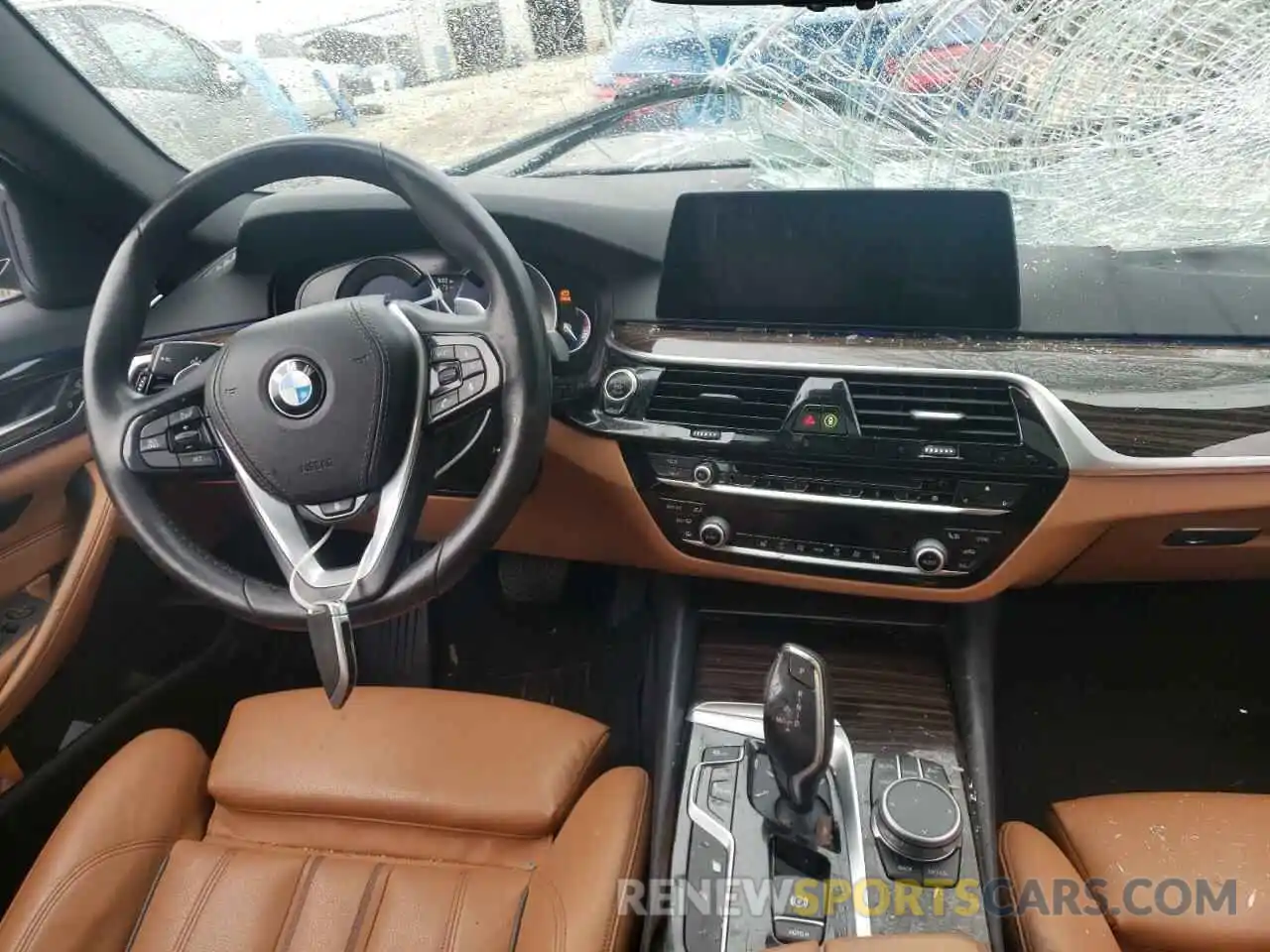 9 Фотография поврежденного автомобиля WBAJA7C5XKG912305 BMW 5 SERIES 2019