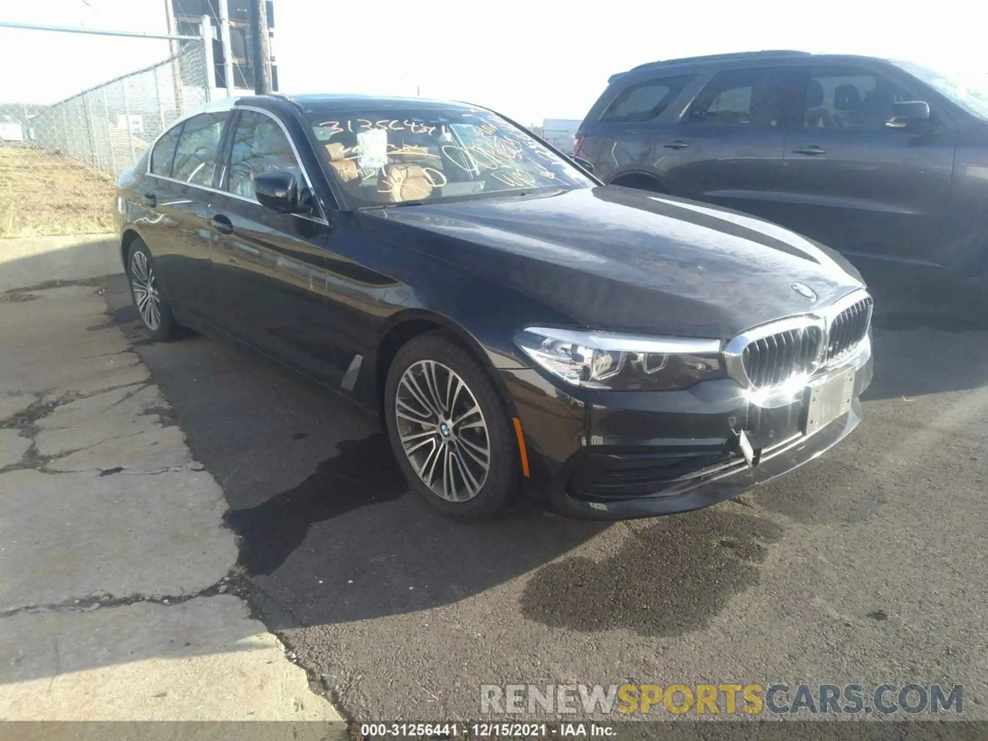 1 Photograph of a damaged car WBAJA7C5XKWC77448 BMW 5 SERIES 2019