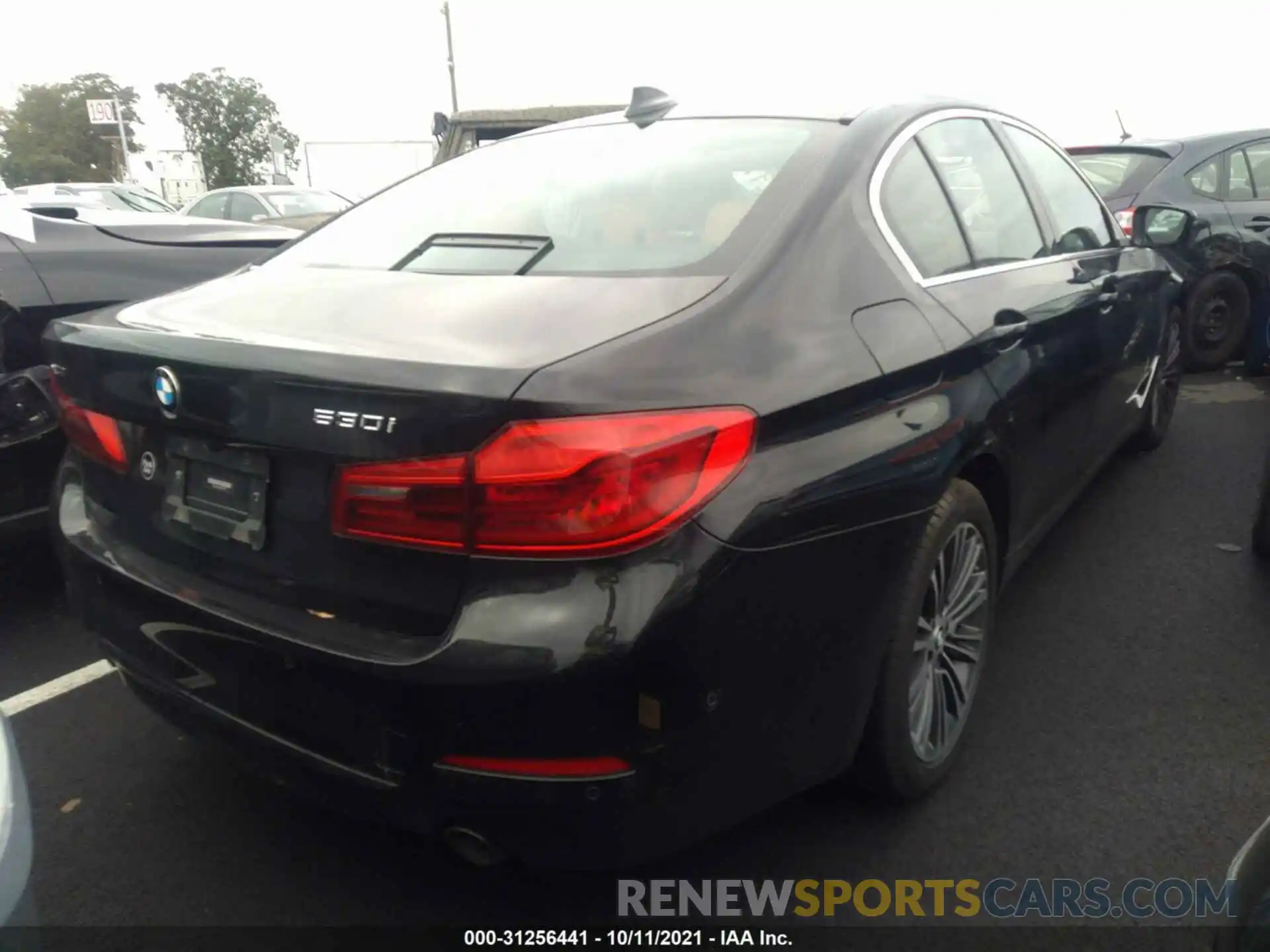 4 Photograph of a damaged car WBAJA7C5XKWC77448 BMW 5 SERIES 2019