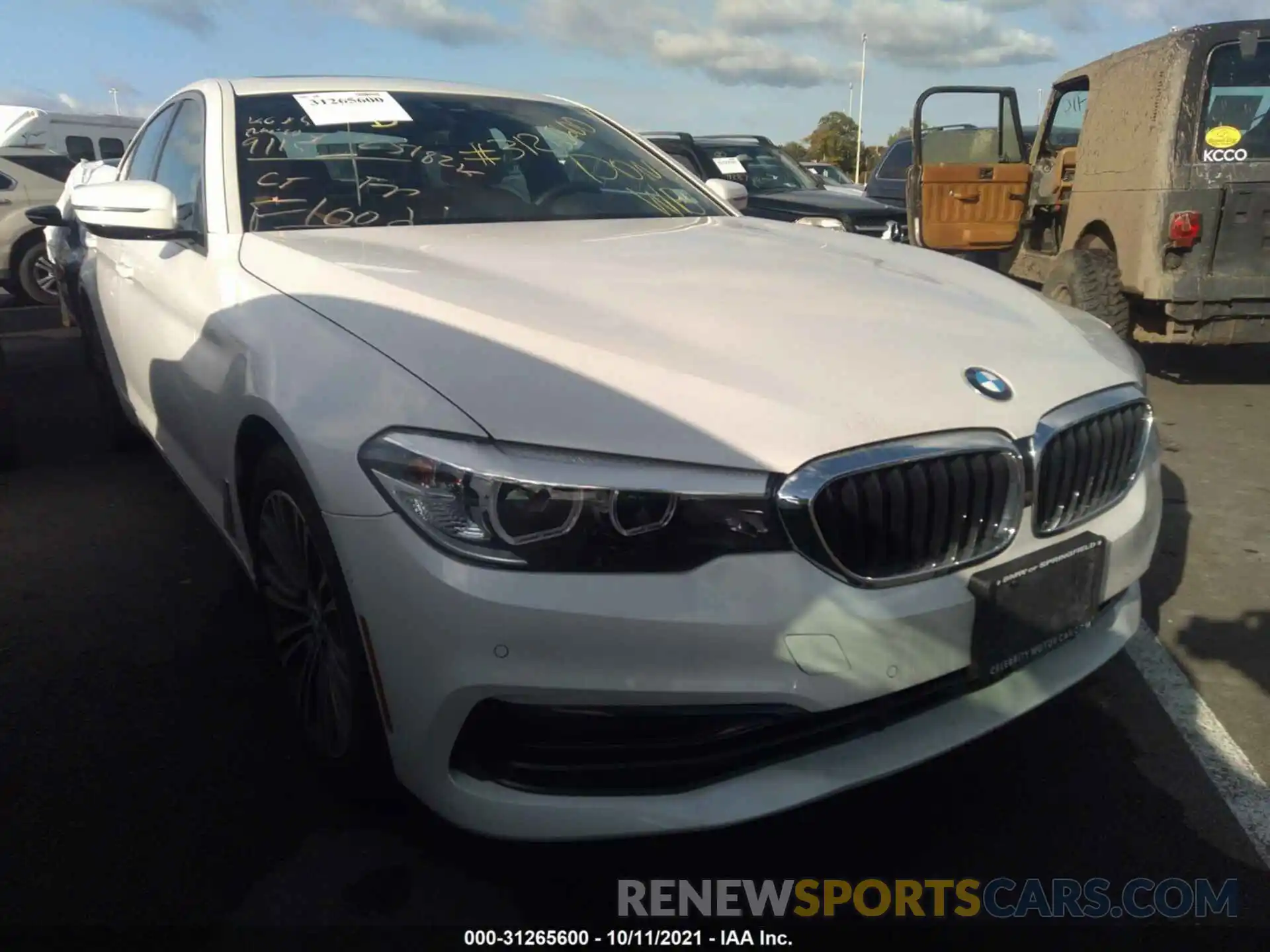 1 Photograph of a damaged car WBAJA7C5XKWC77787 BMW 5 SERIES 2019