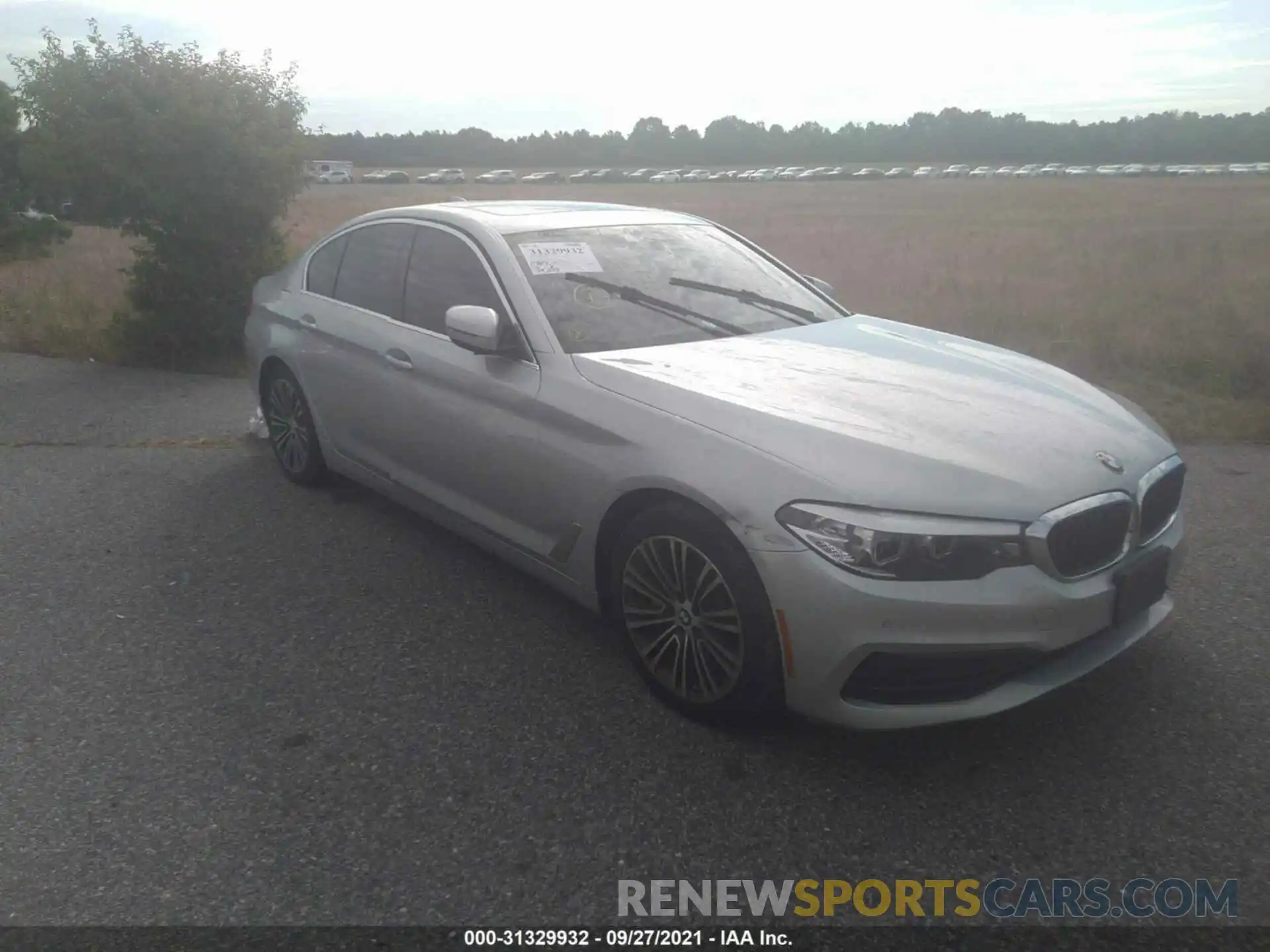 1 Photograph of a damaged car WBAJA7C5XKWW20059 BMW 5 SERIES 2019