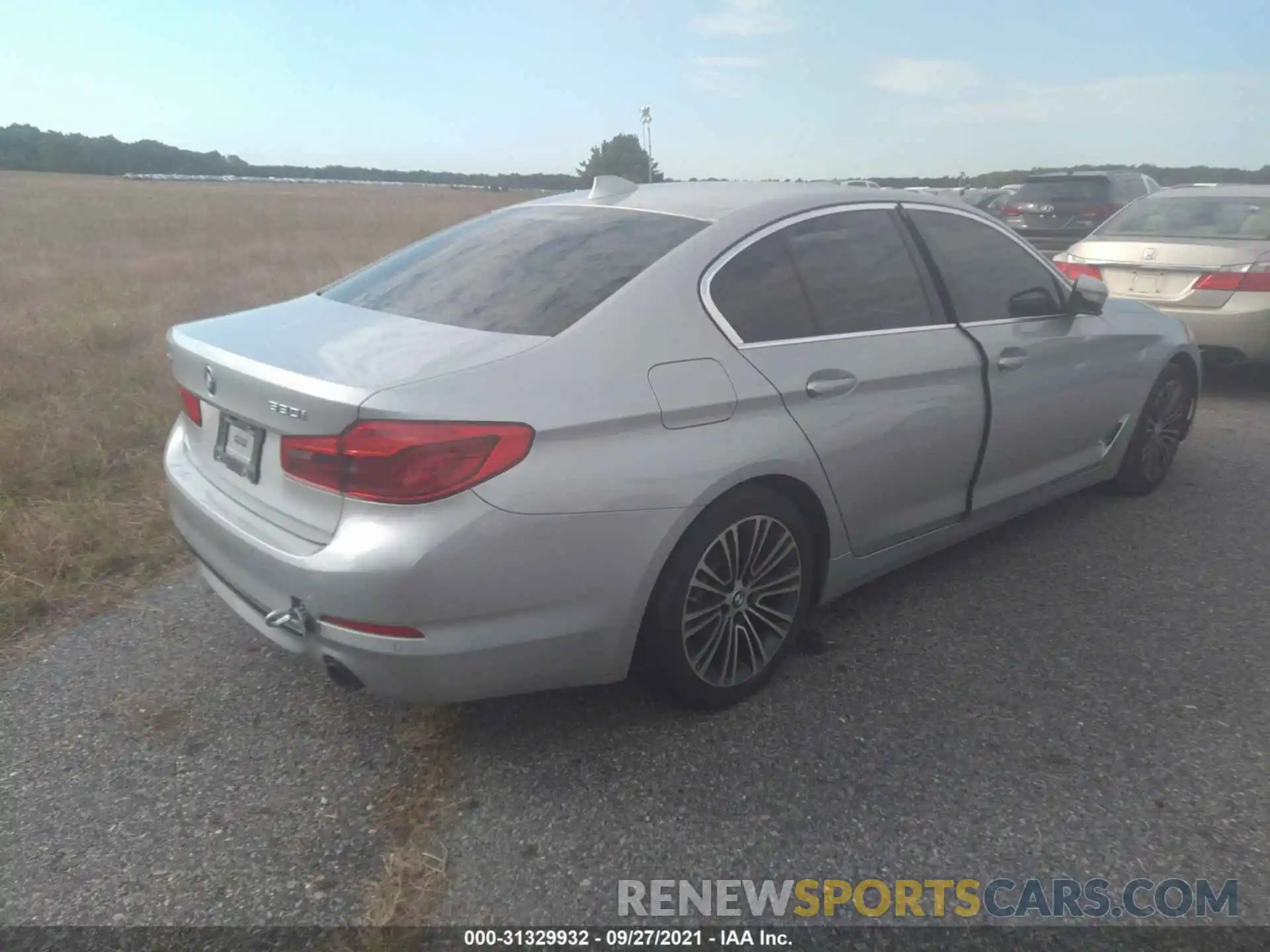 4 Photograph of a damaged car WBAJA7C5XKWW20059 BMW 5 SERIES 2019