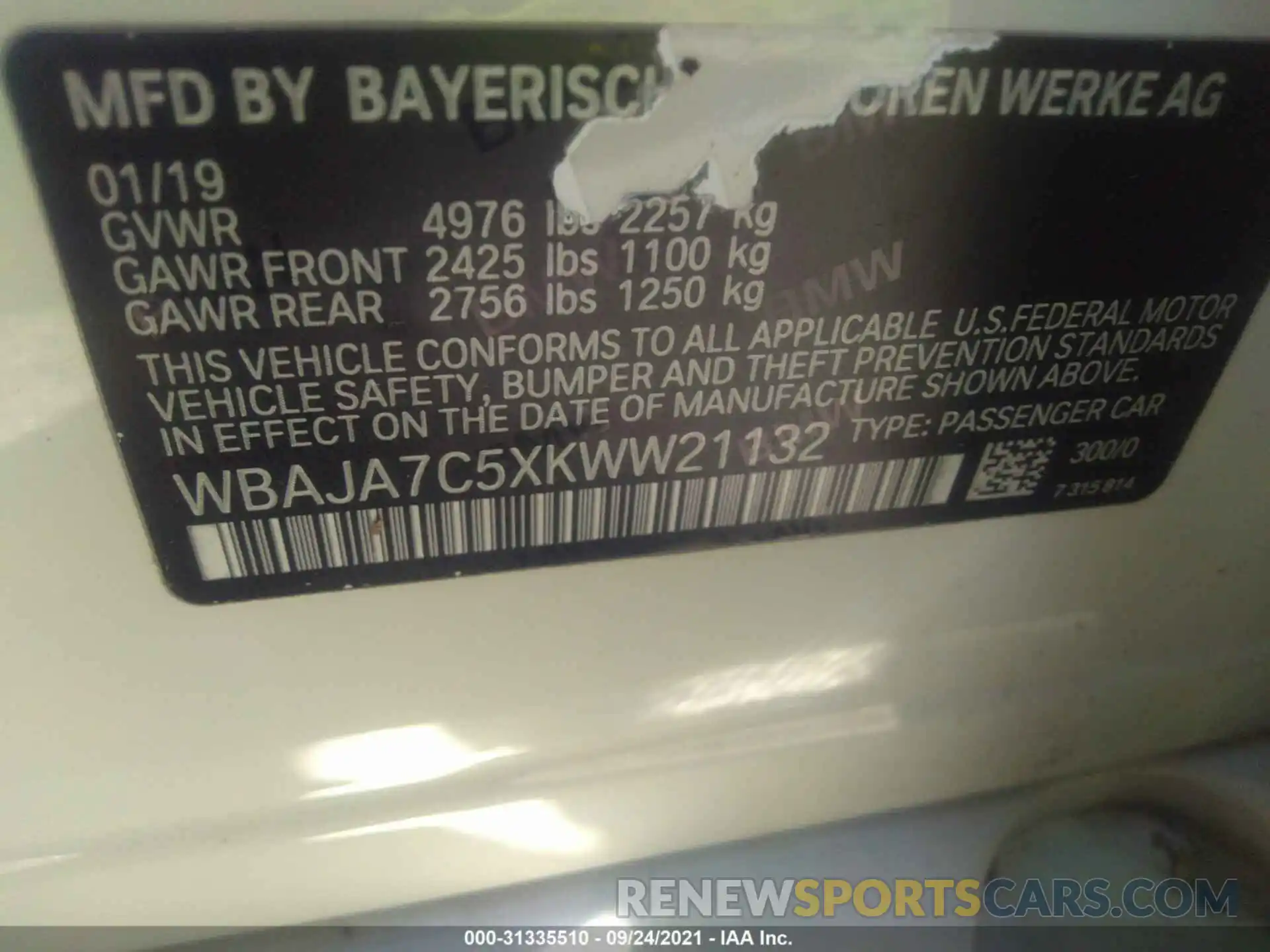 9 Photograph of a damaged car WBAJA7C5XKWW21132 BMW 5 SERIES 2019