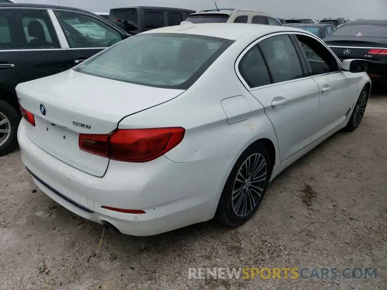 4 Фотография поврежденного автомобиля WBAJA7C5XKWW27240 BMW 5 SERIES 2019