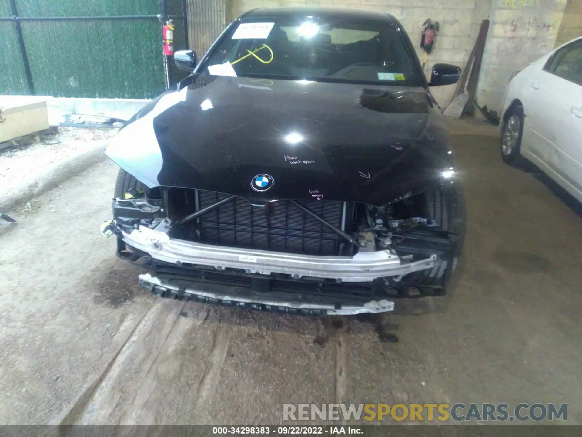 6 Photograph of a damaged car WBAJA7C5XKWW32681 BMW 5 SERIES 2019