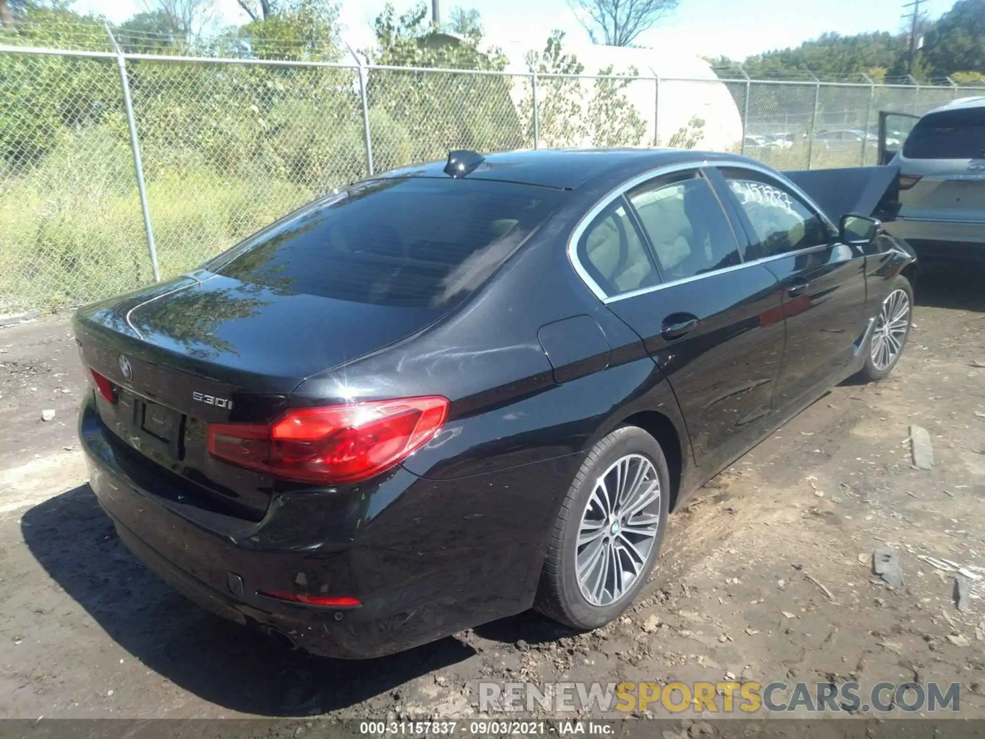 4 Photograph of a damaged car WBAJA7C5XKWW49383 BMW 5 SERIES 2019