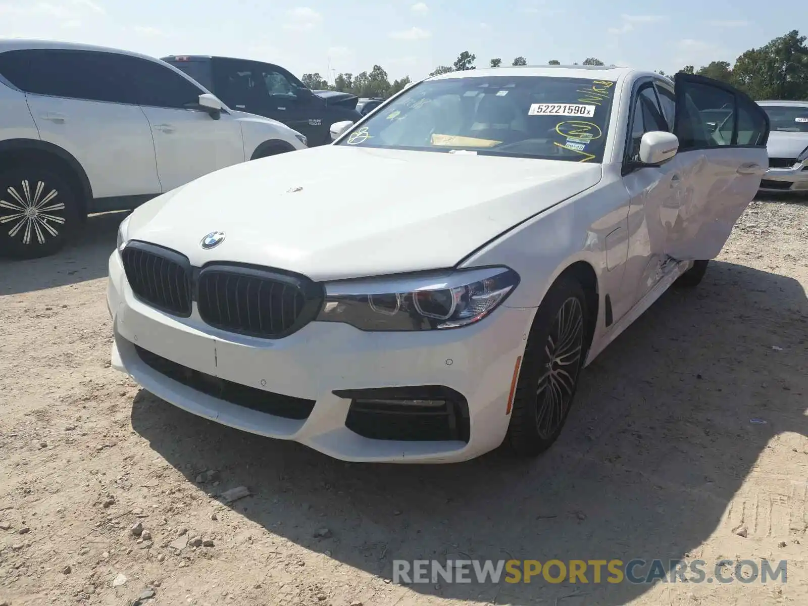 2 Photograph of a damaged car WBAJA9C50KB253885 BMW 5 SERIES 2019