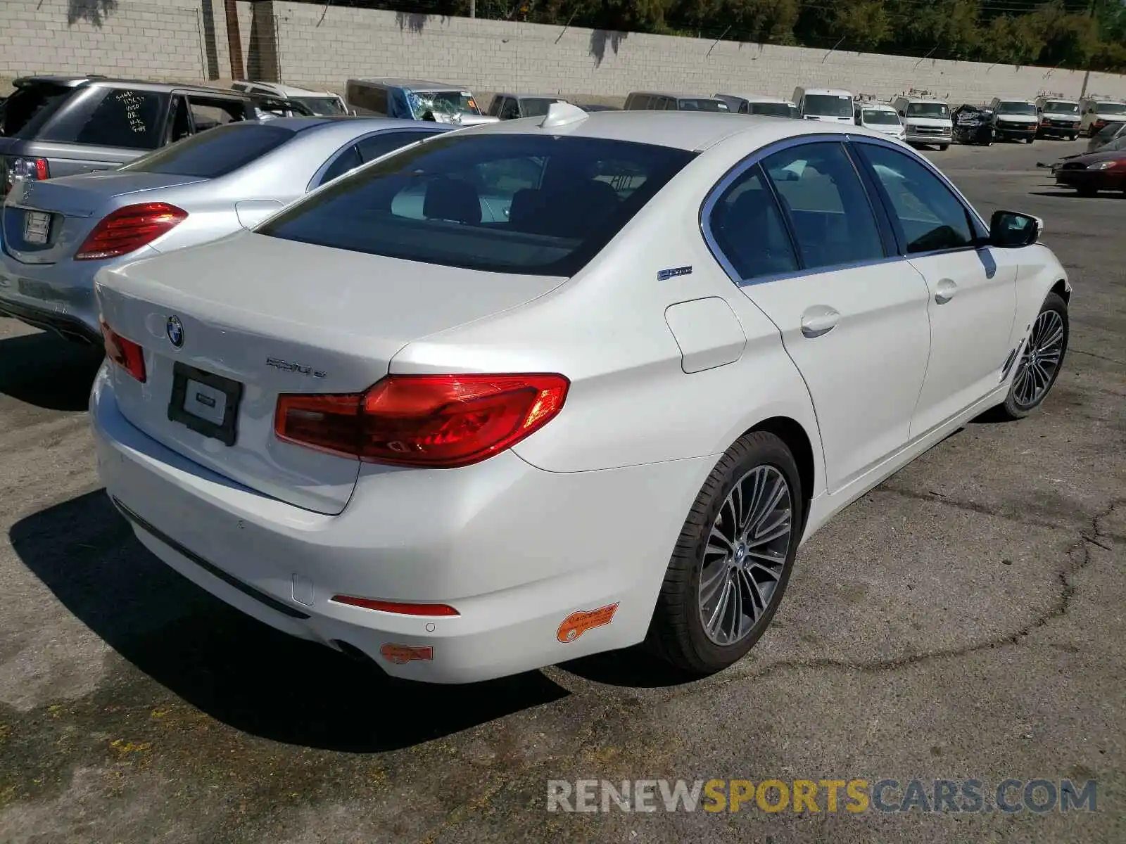 4 Photograph of a damaged car WBAJA9C50KB388431 BMW 5 SERIES 2019