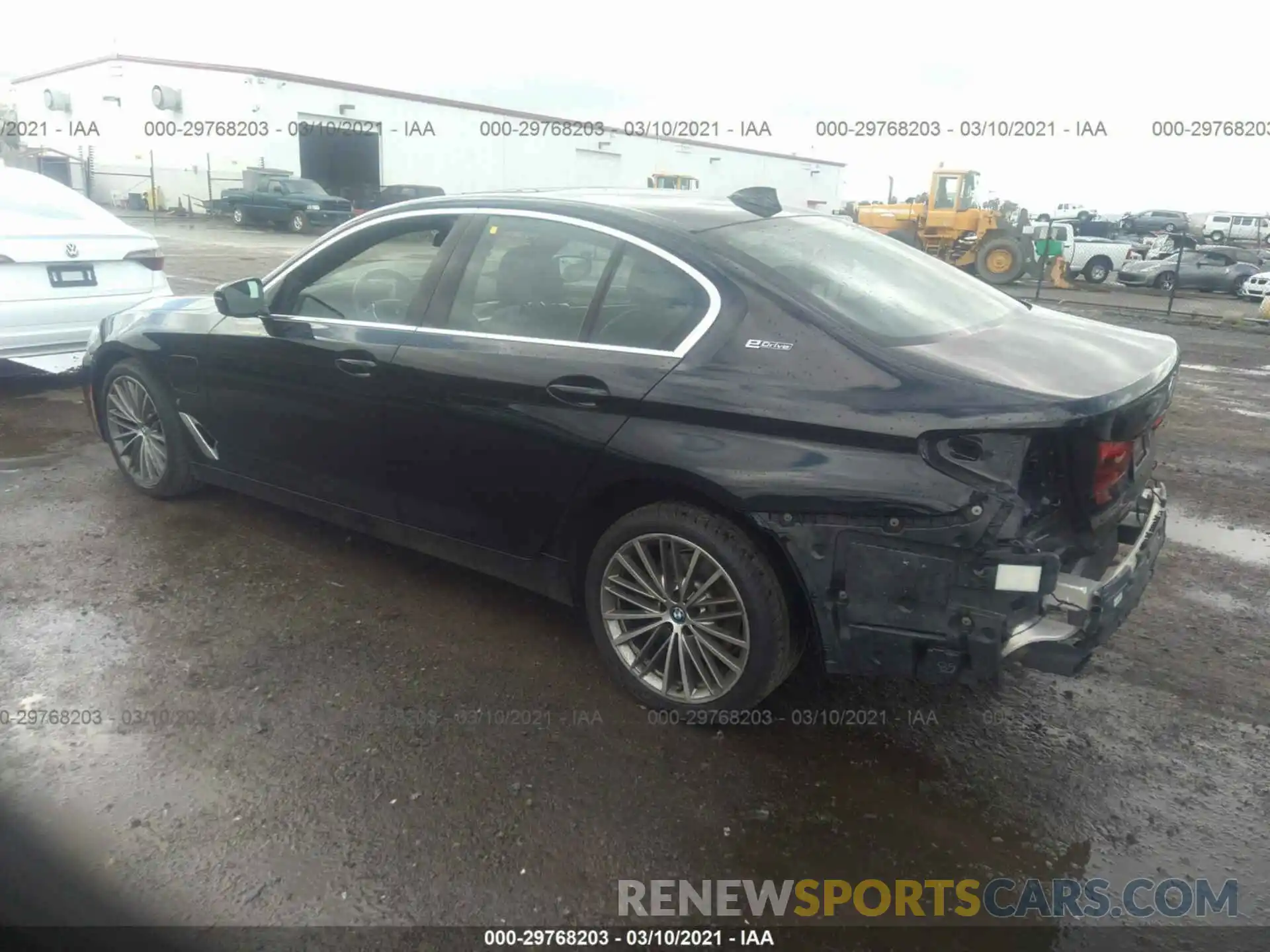 3 Фотография поврежденного автомобиля WBAJA9C50KB392768 BMW 5 SERIES 2019