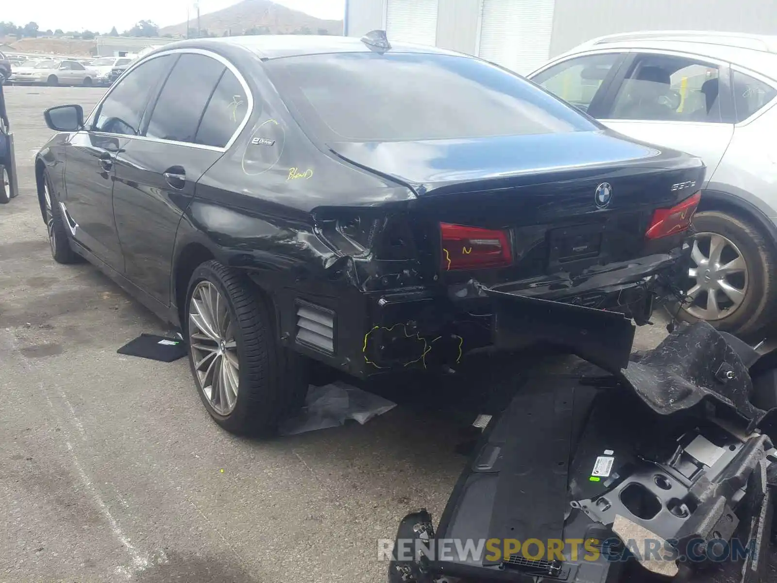 3 Photograph of a damaged car WBAJA9C50KB393046 BMW 5 SERIES 2019