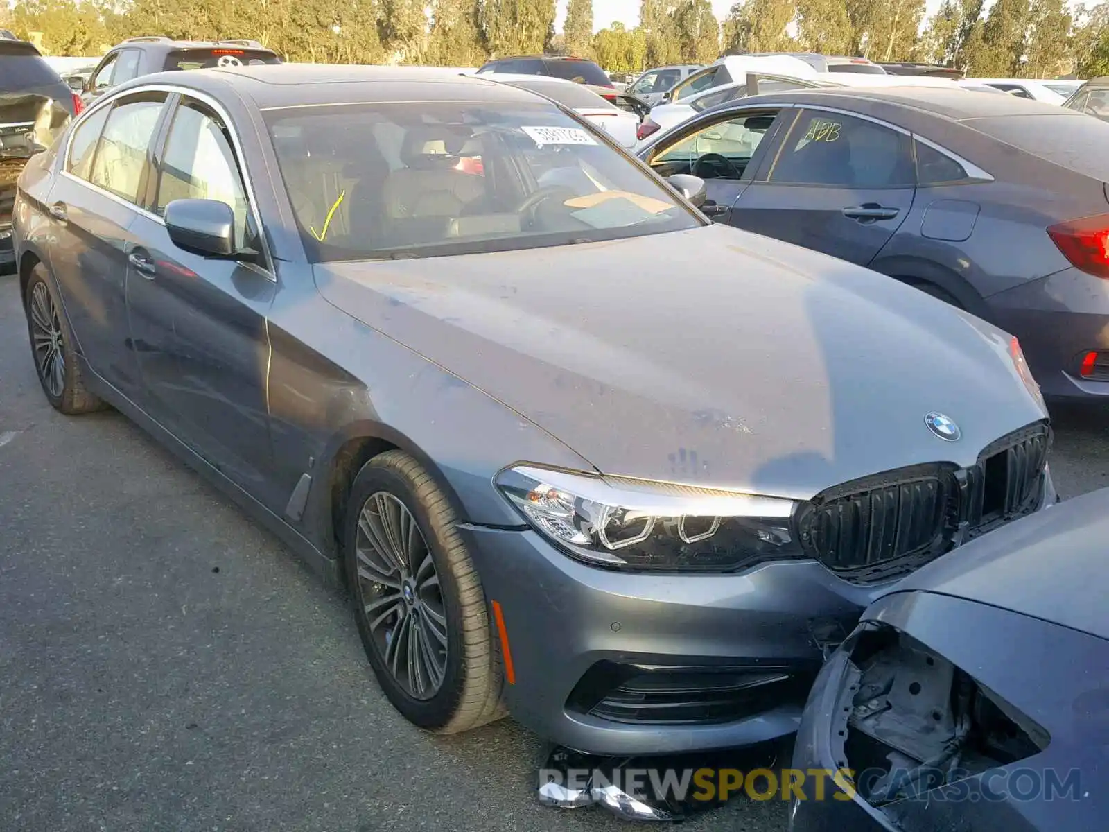 1 Фотография поврежденного автомобиля WBAJA9C50KB393788 BMW 5 SERIES 2019
