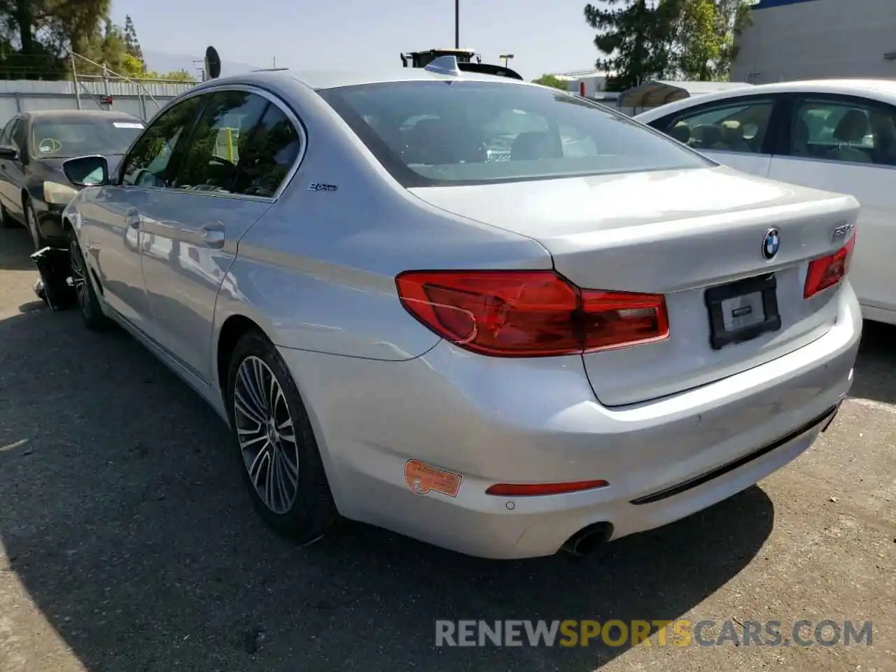 3 Photograph of a damaged car WBAJA9C50KB398909 BMW 5 SERIES 2019