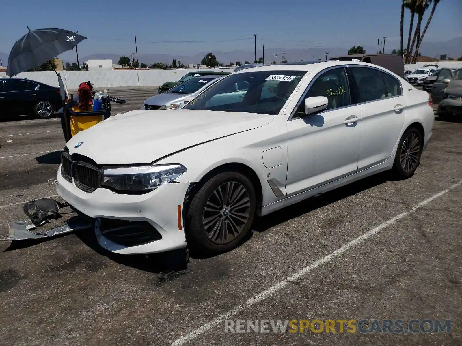 2 Photograph of a damaged car WBAJA9C50KB399252 BMW 5 SERIES 2019