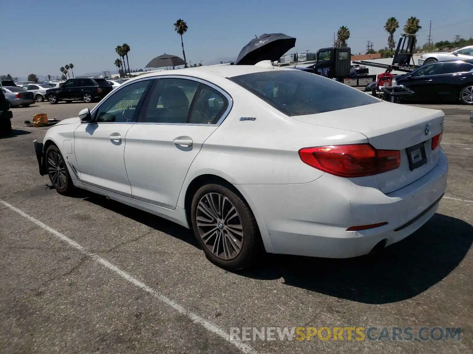 3 Photograph of a damaged car WBAJA9C50KB399252 BMW 5 SERIES 2019