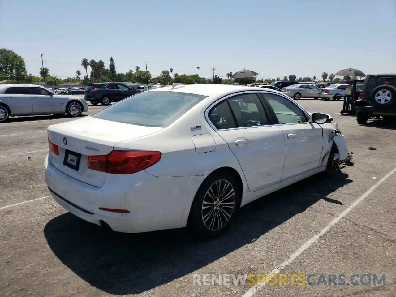 4 Photograph of a damaged car WBAJA9C50KB399252 BMW 5 SERIES 2019