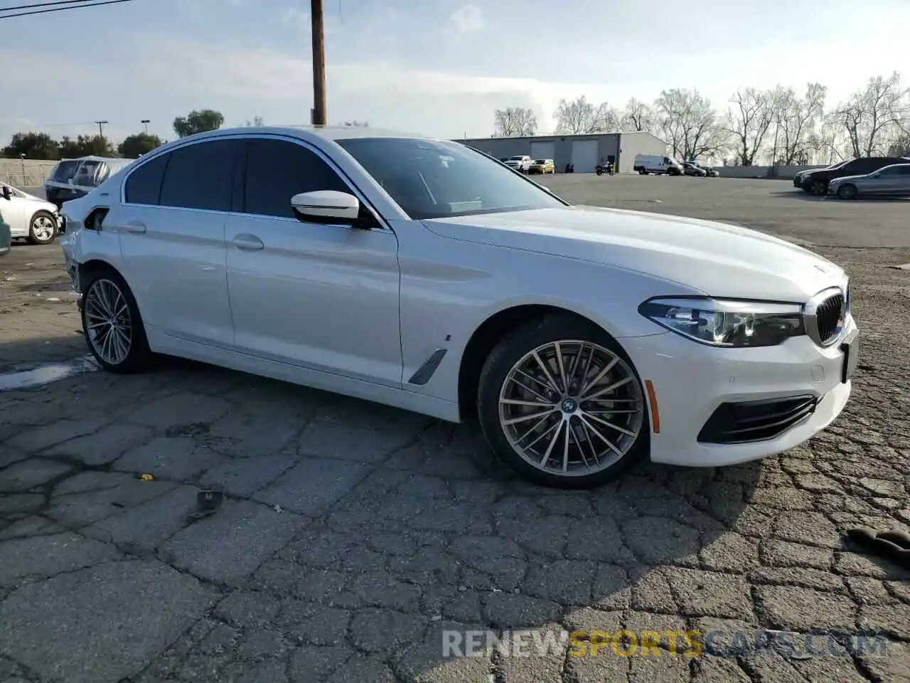 4 Photograph of a damaged car WBAJA9C51KB254575 BMW 5 SERIES 2019