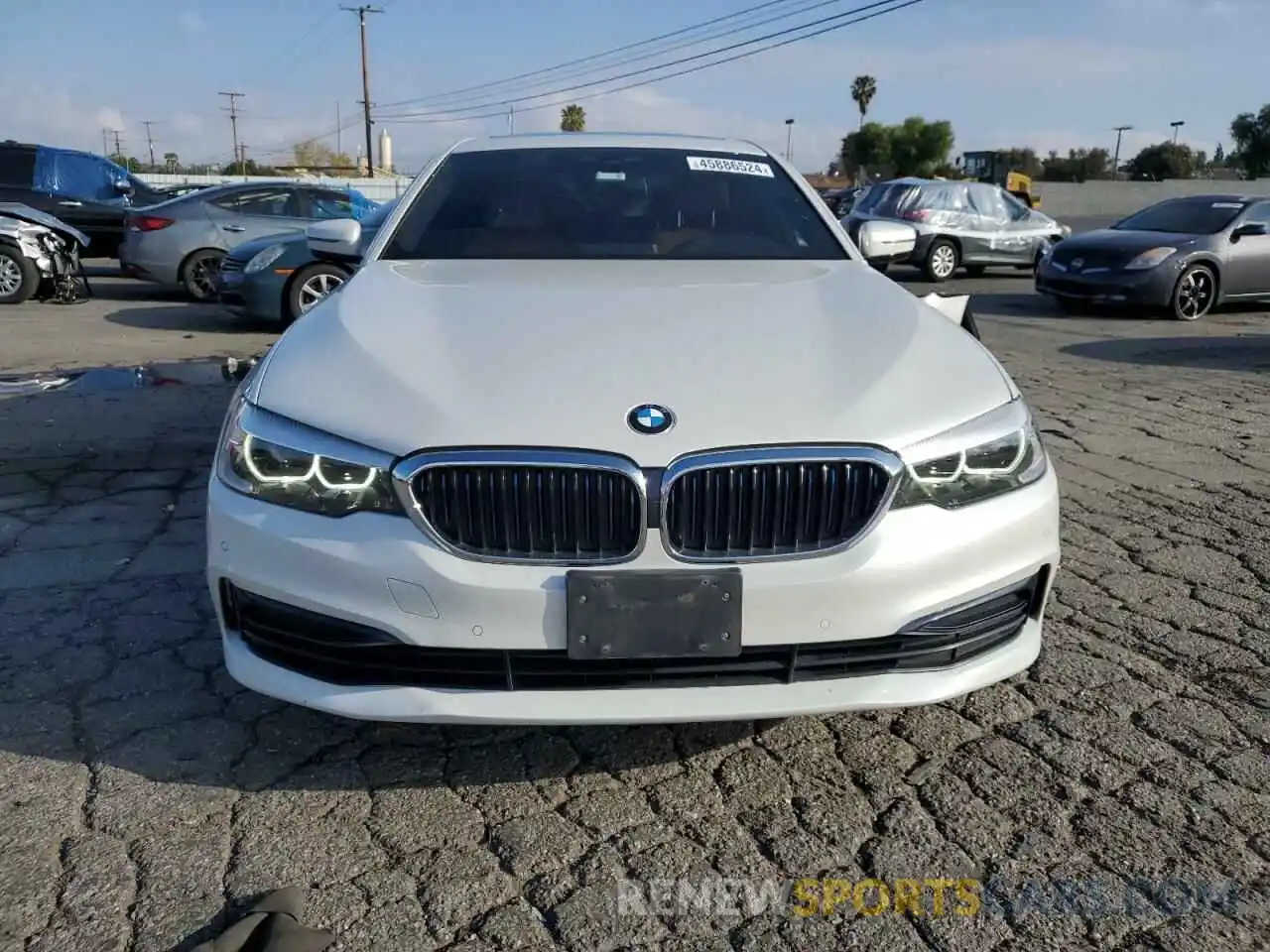 5 Photograph of a damaged car WBAJA9C51KB254575 BMW 5 SERIES 2019