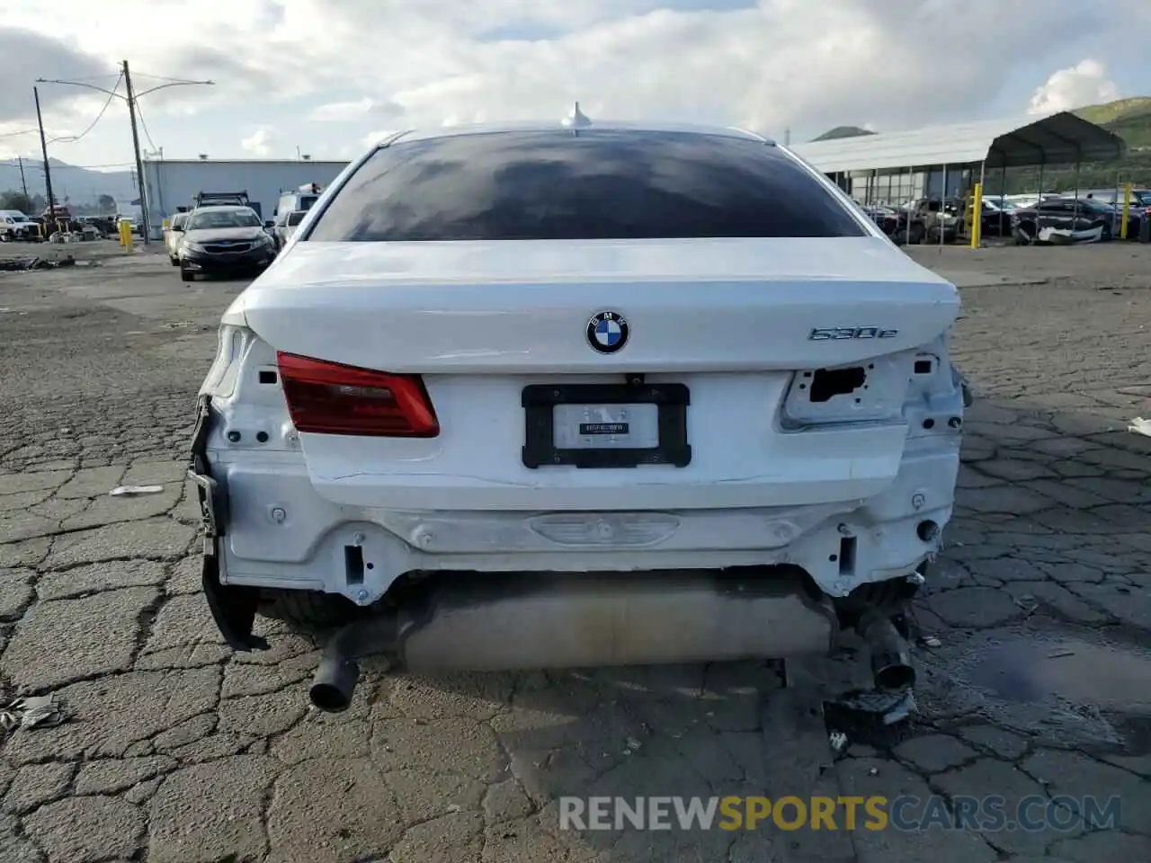 6 Photograph of a damaged car WBAJA9C51KB254575 BMW 5 SERIES 2019