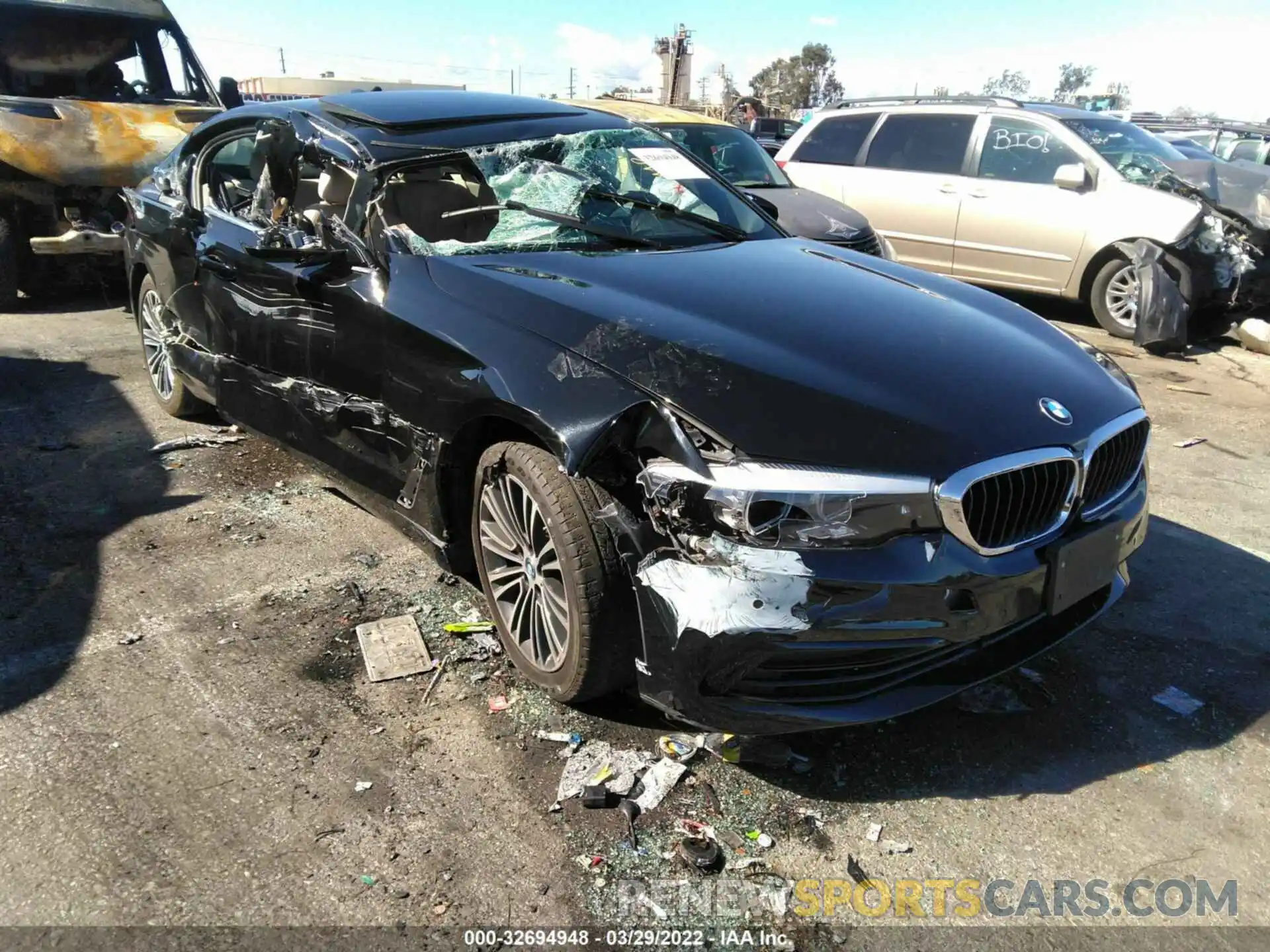 1 Photograph of a damaged car WBAJA9C51KB254723 BMW 5 SERIES 2019