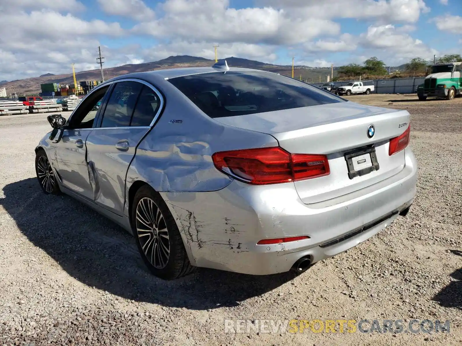 3 Photograph of a damaged car WBAJA9C51KB393265 BMW 5 SERIES 2019