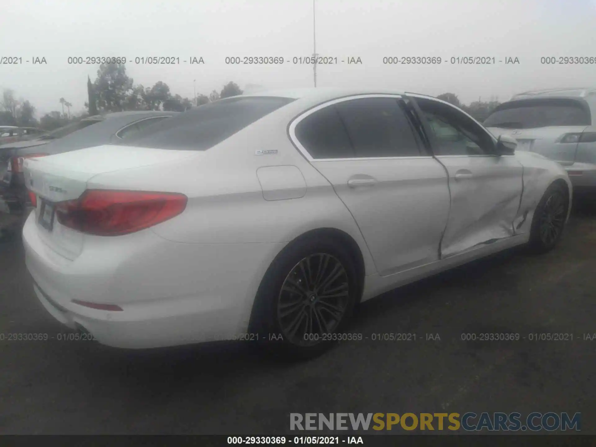 4 Photograph of a damaged car WBAJA9C52KB253936 BMW 5 SERIES 2019