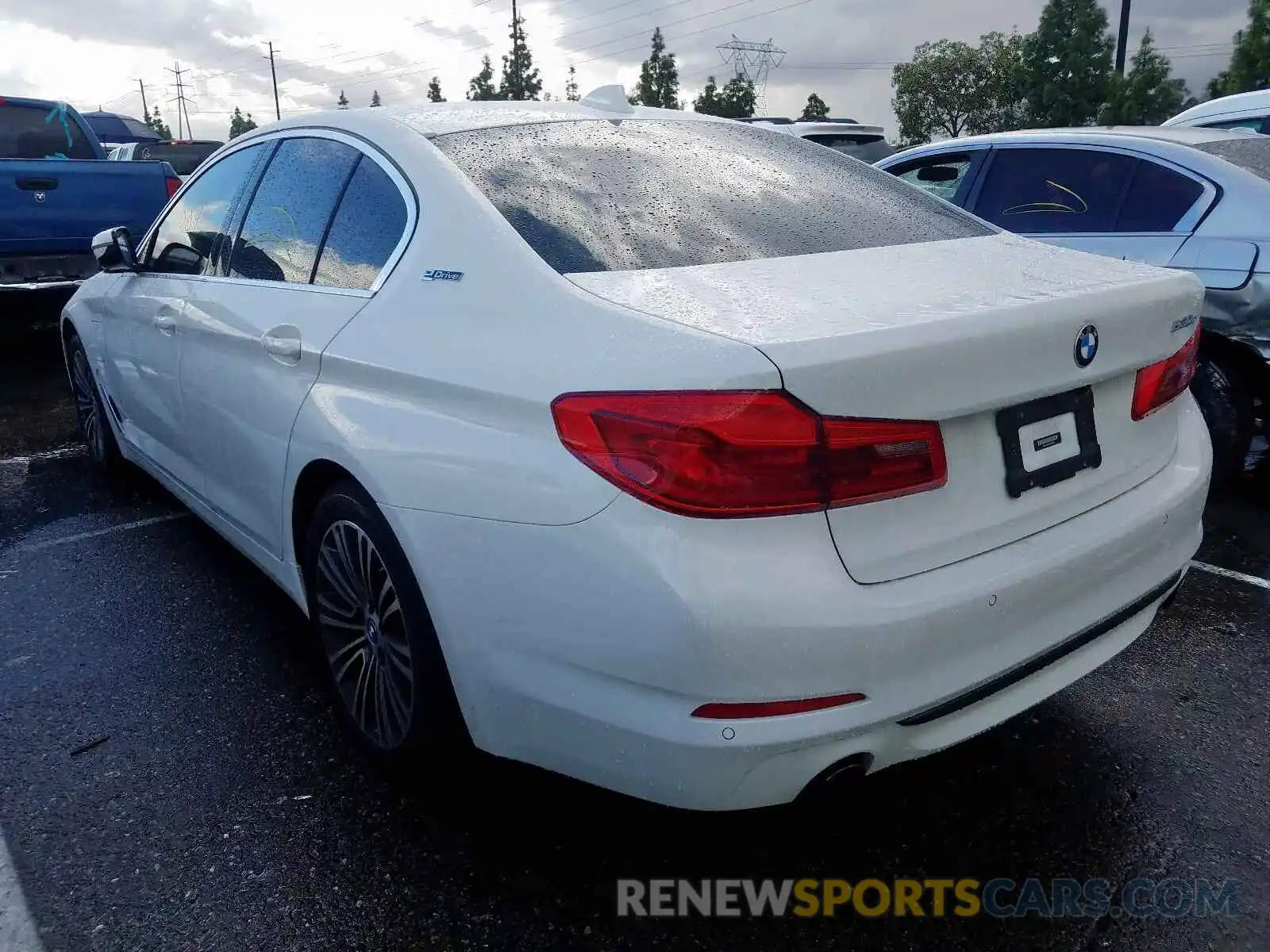 3 Photograph of a damaged car WBAJA9C52KB253984 BMW 5 SERIES 2019