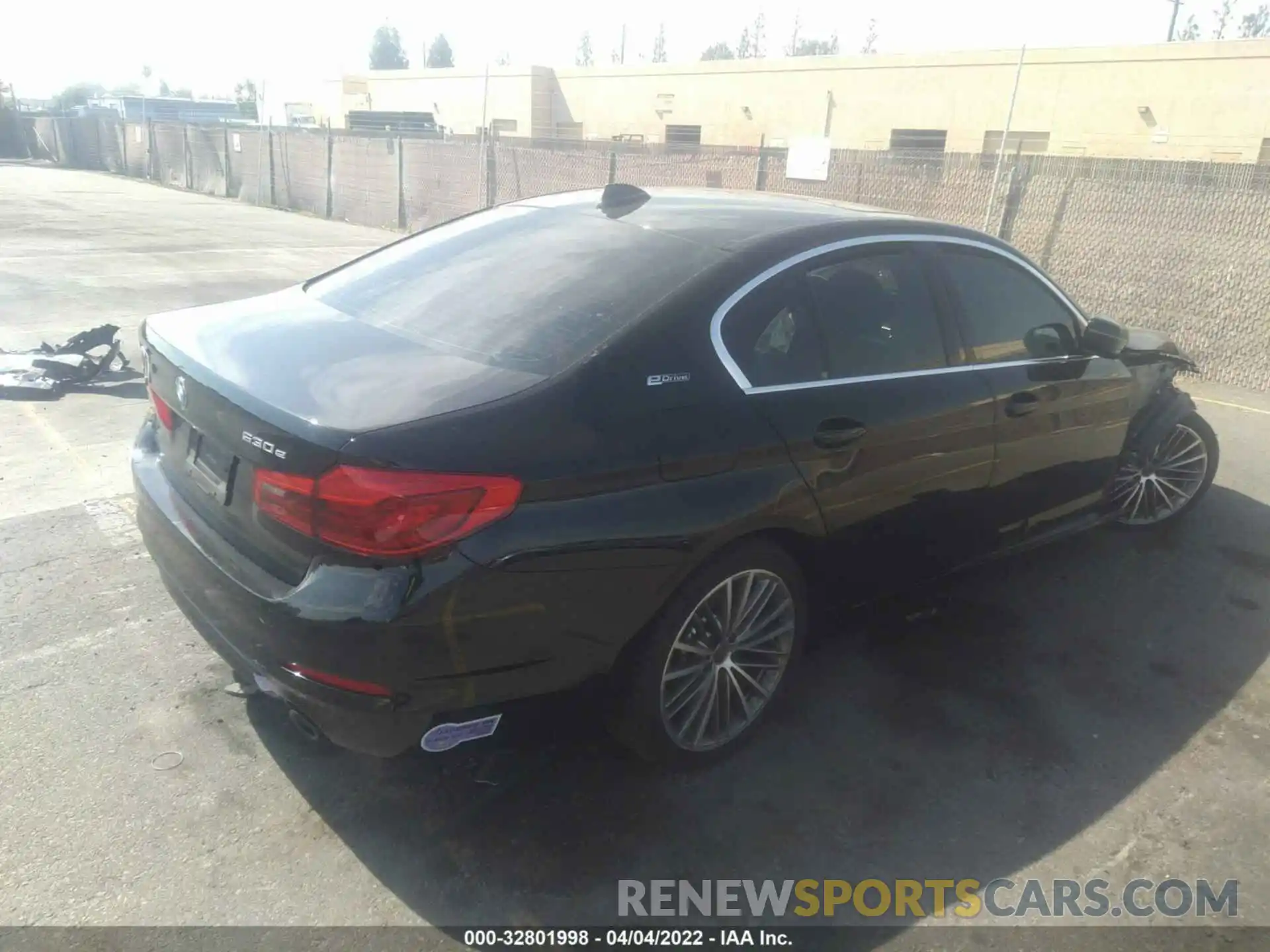 4 Фотография поврежденного автомобиля WBAJA9C52KB398569 BMW 5 SERIES 2019