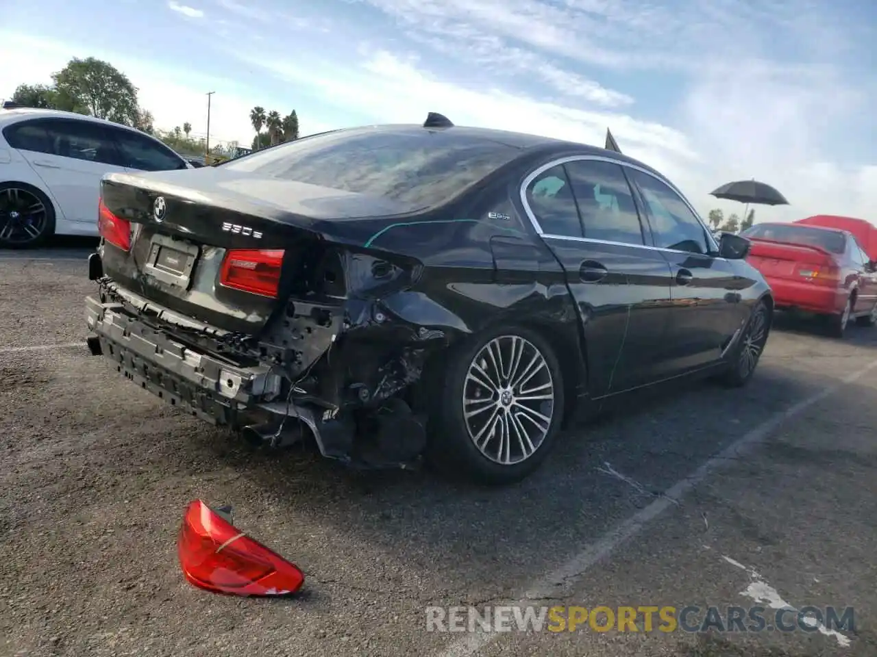 4 Photograph of a damaged car WBAJA9C52KB399236 BMW 5 SERIES 2019