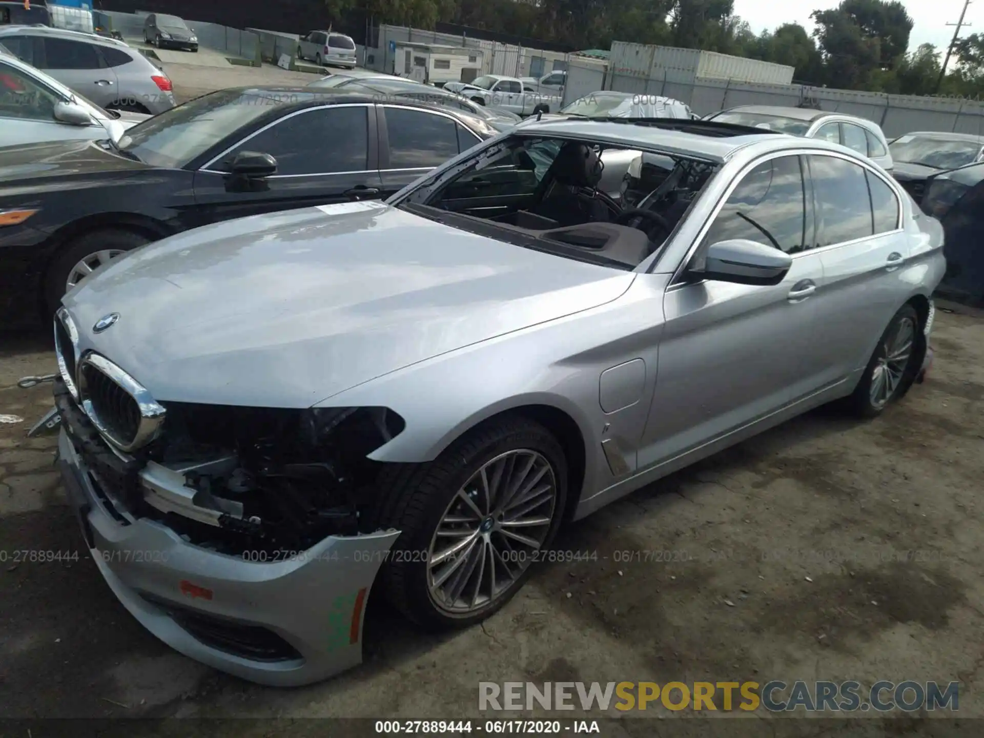 2 Photograph of a damaged car WBAJA9C53KB393638 BMW 5 SERIES 2019